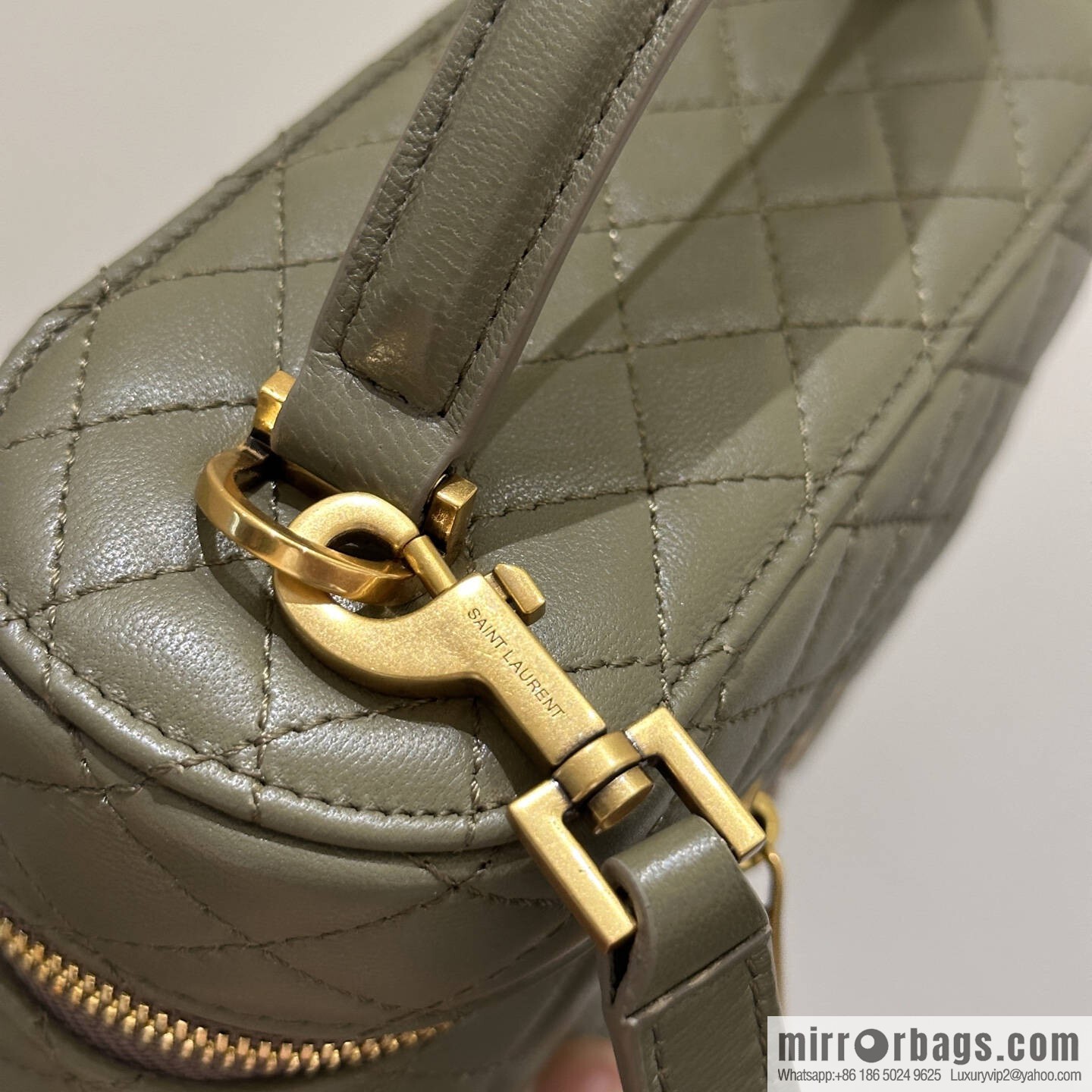 YSL 𝗚𝗔𝗕𝗬 𝗩𝗔𝗡𝗜𝗧𝗬 mini sheepskin clutch bag 766731 green