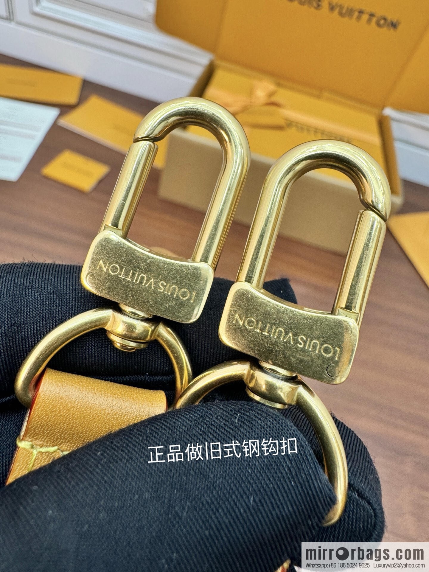 LV M14058 Trocadéro Wearable Wallet