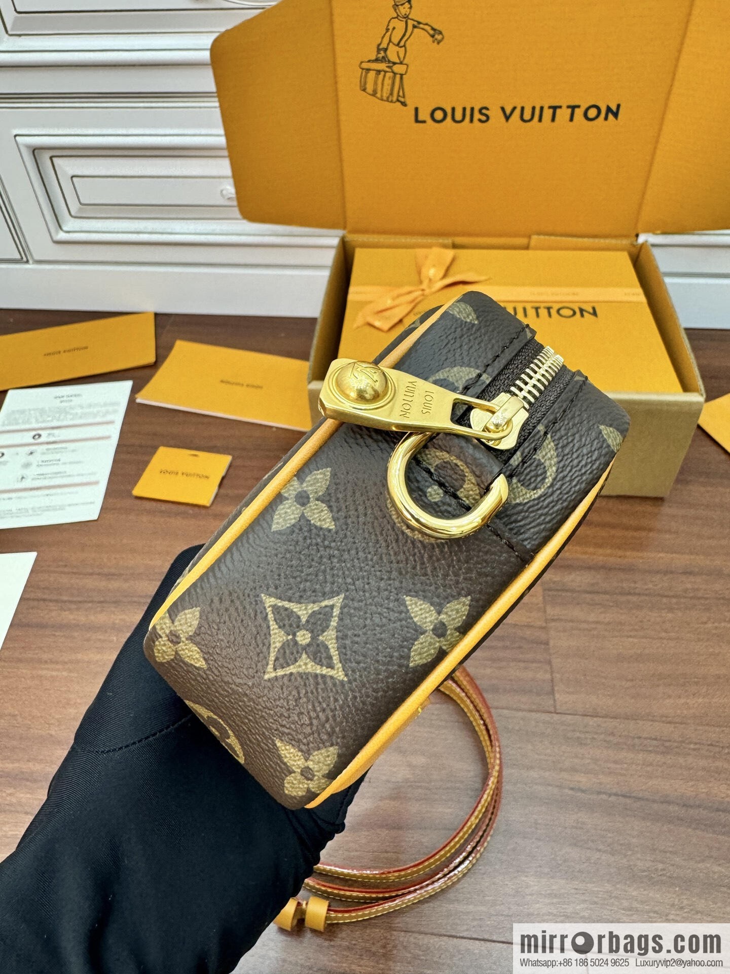 LV M14058 Trocadéro Wearable Wallet