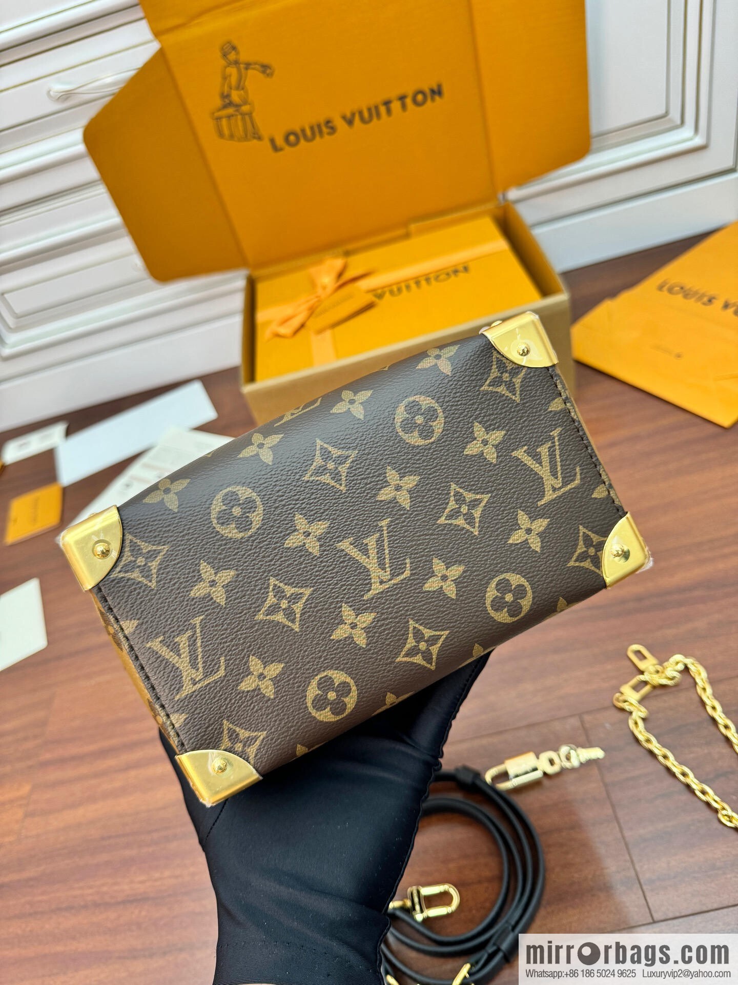 LV M13146 Speedy Trunk 20