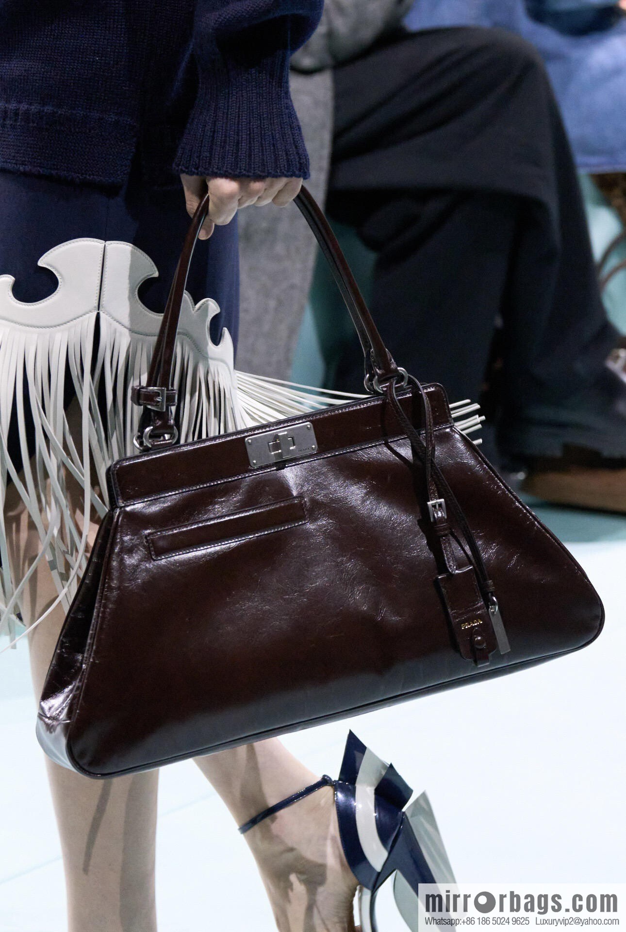 PRADA's new product 1BG569 oil wax leather, burgundy