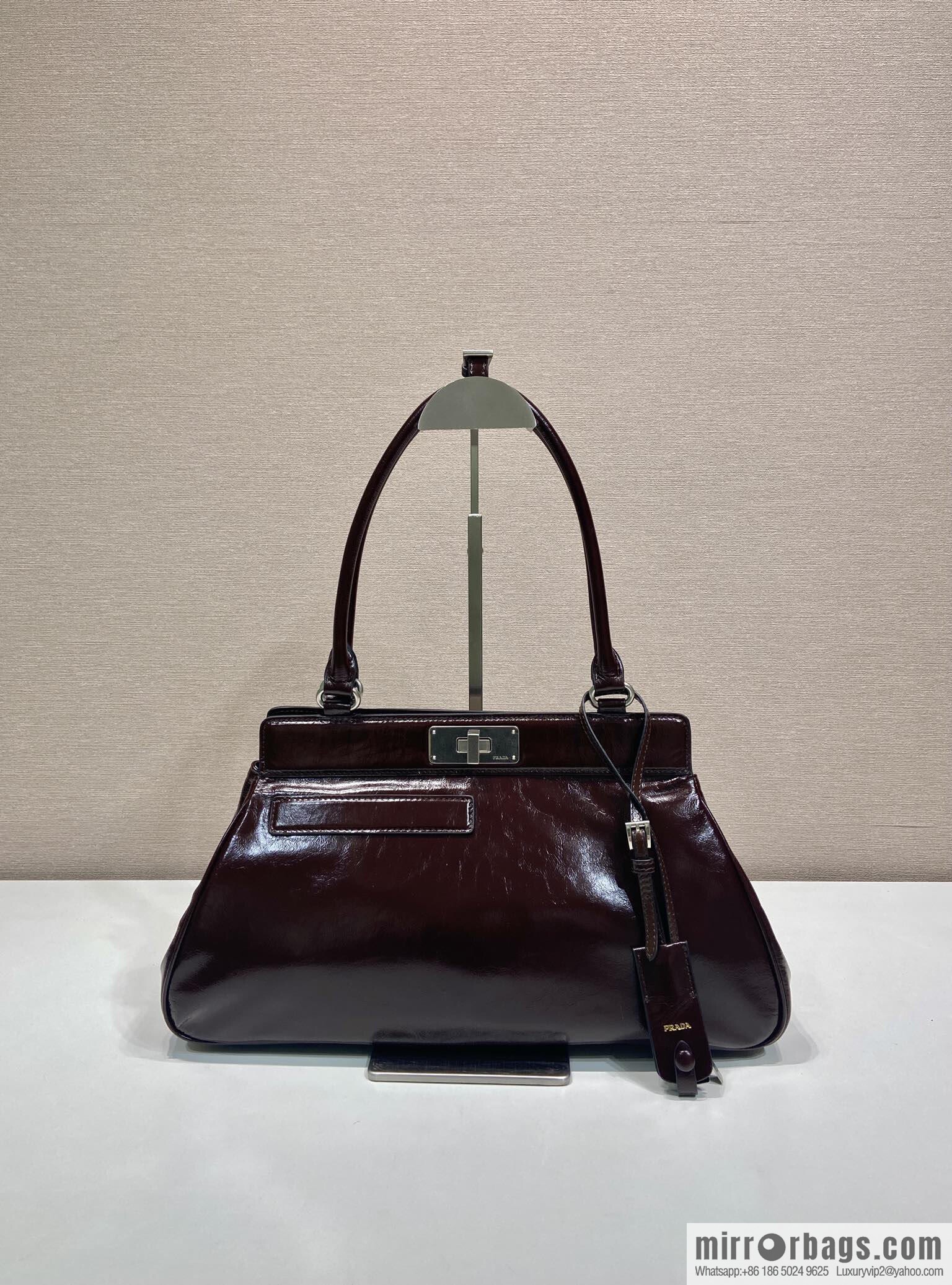 PRADA's new product 1BG569 oil wax leather, burgundy