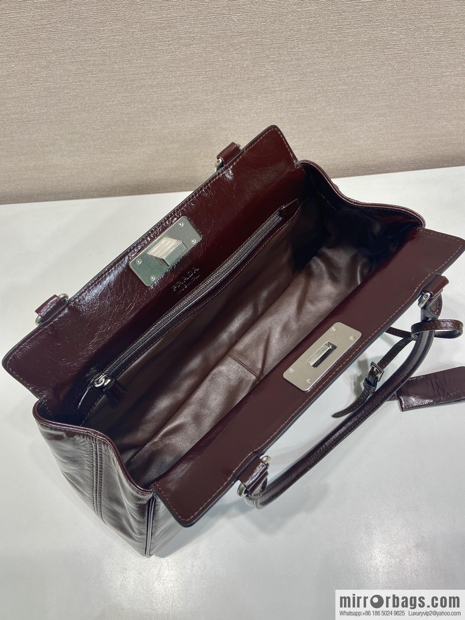 PRADA's new product 1BG569 oil wax leather, burgundy