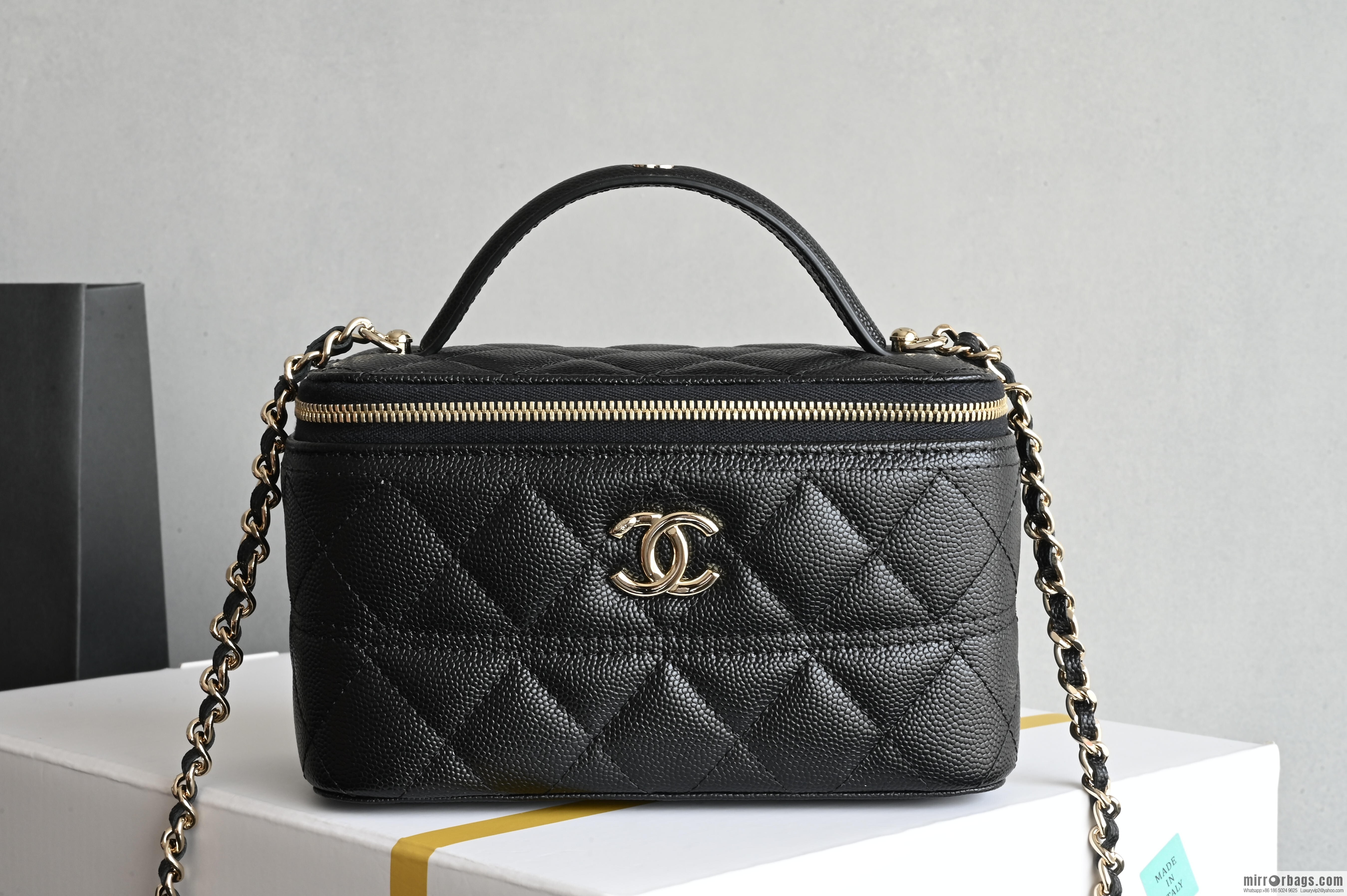 CHANEL 25C Small Ball Portable Long Box, Black ♥ AP4404