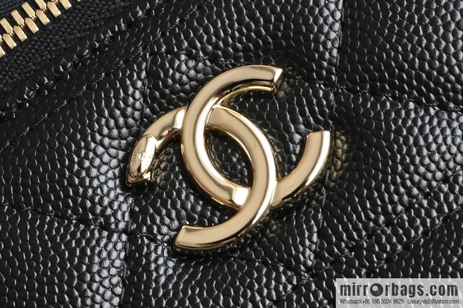 CHANEL 25C Small Ball Portable Long Box, Black ♥ AP4404