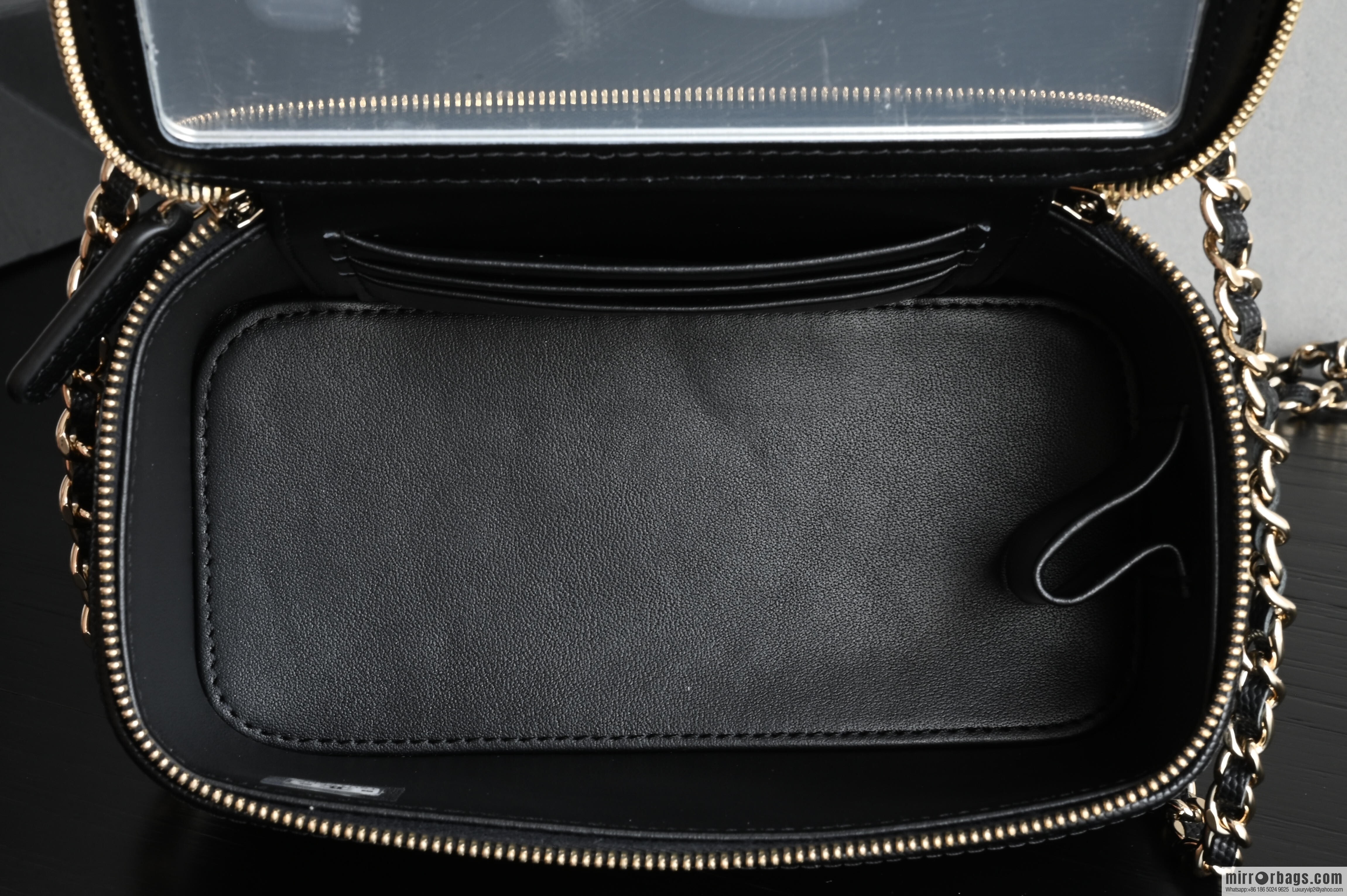 CHANEL 25C Small Ball Portable Long Box, Black ♥ AP4404