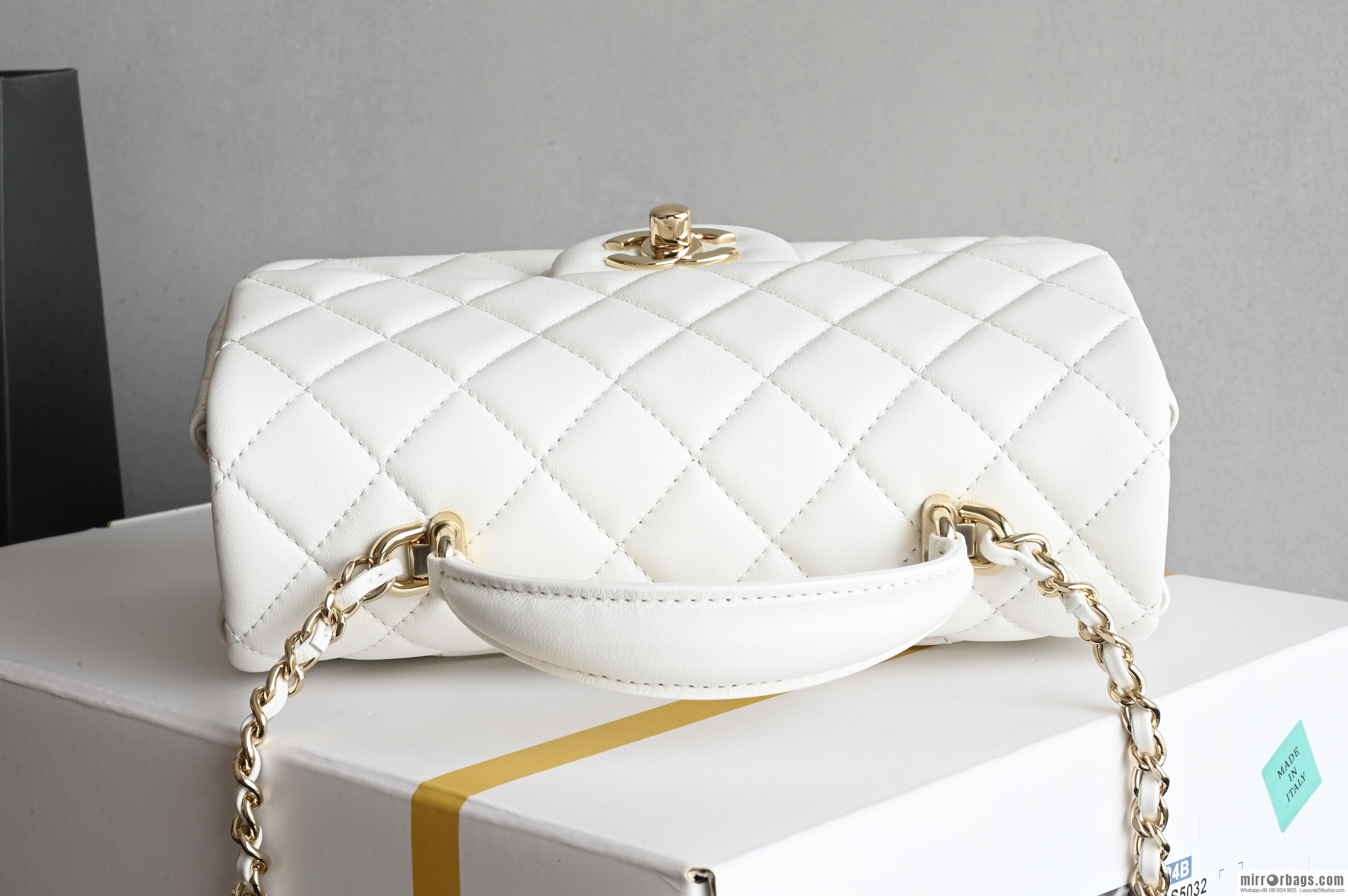 CHANEL 25P Mouth Cover Bag Hand Wrist AS2431 White