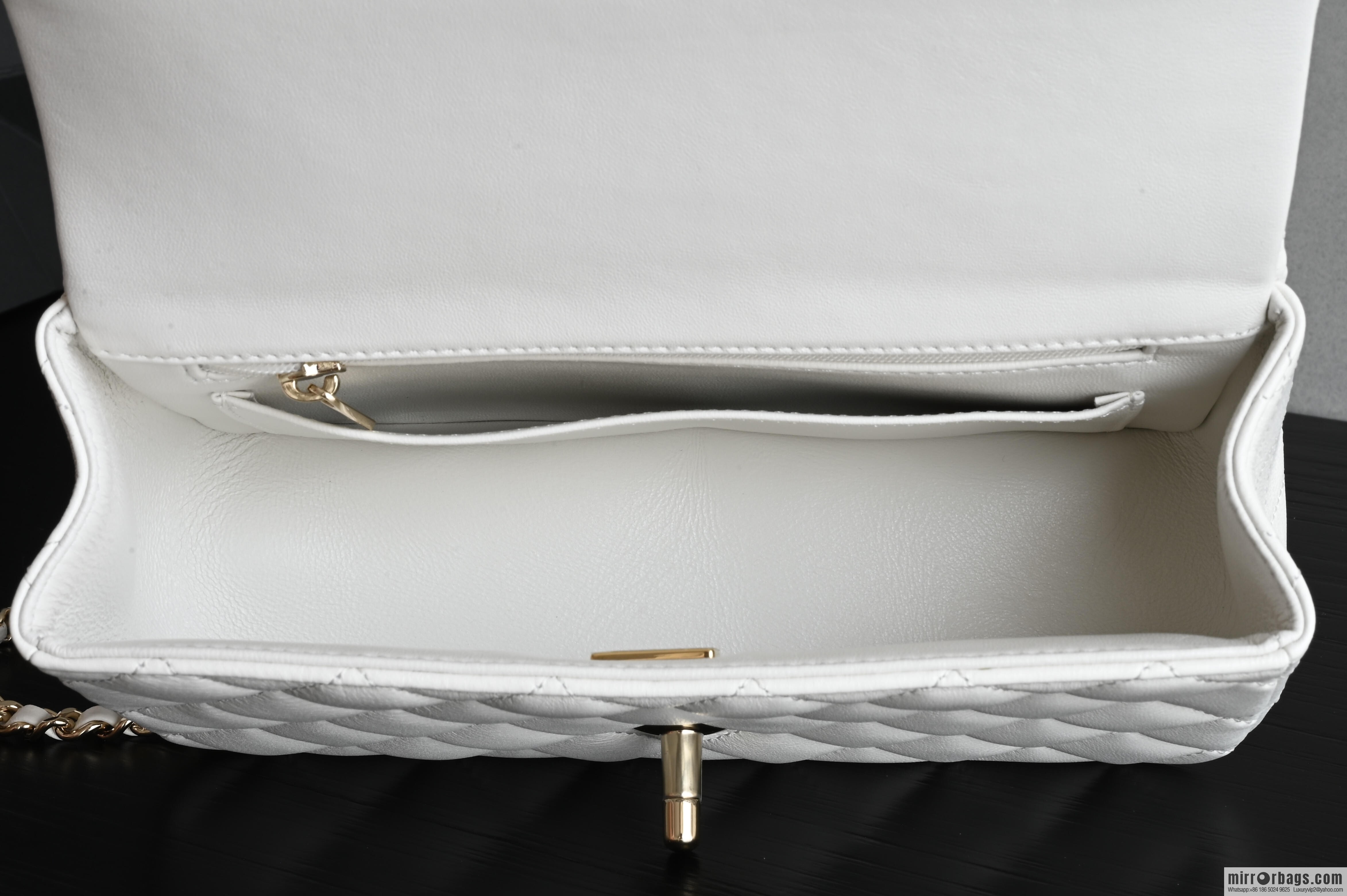 CHANEL 25P Mouth Cover Bag Hand Wrist AS2431 White