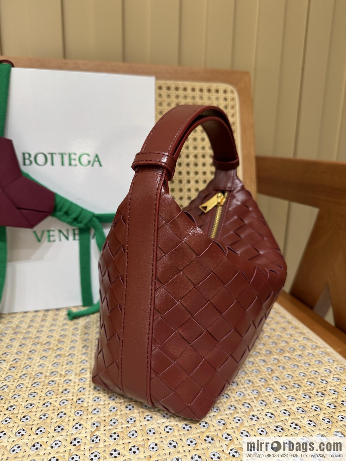 BV Wallace Lunch Bag 754443 Sabilli Red