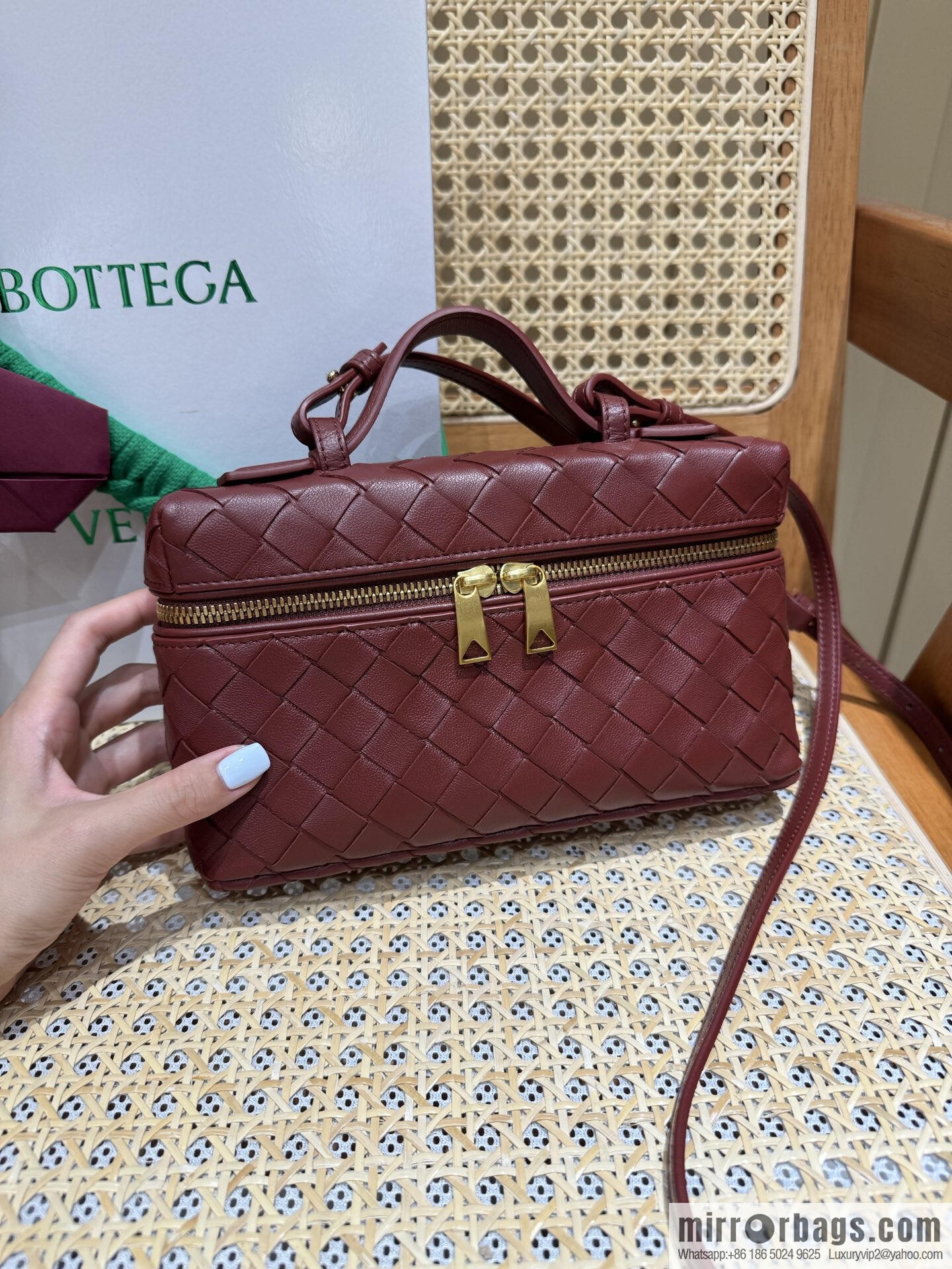 BV Bang Bang Vanity 789109 Shabilee Red