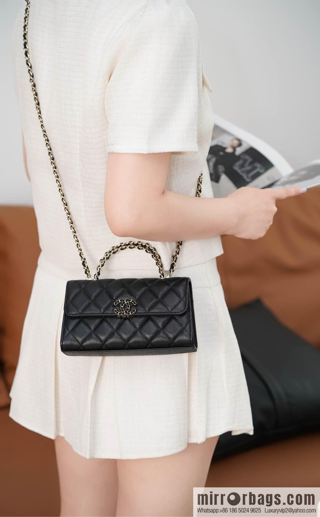 CHANEL 25s Cross Handle Black Gold 🐂 Horizontal AP3238