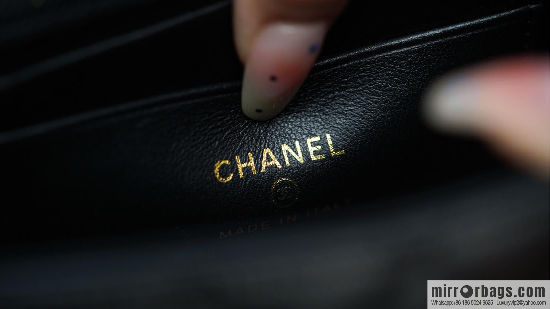CHANEL 25s Cross Handle Black Gold 🐂 Horizontal AP3238