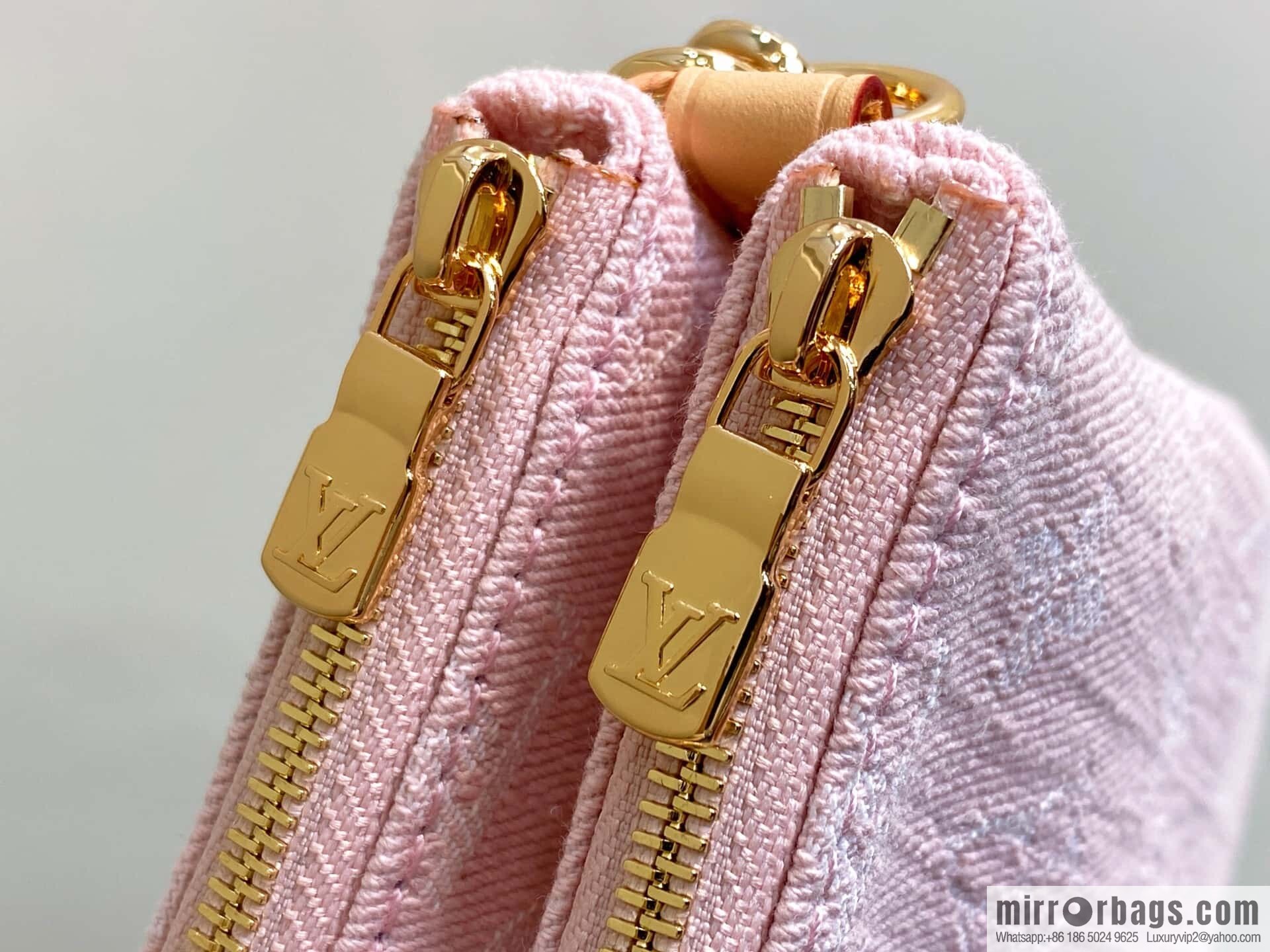 [Boutique‑grade] M14159 pink, denim underarm bag chain bag Liv Pochette handbag