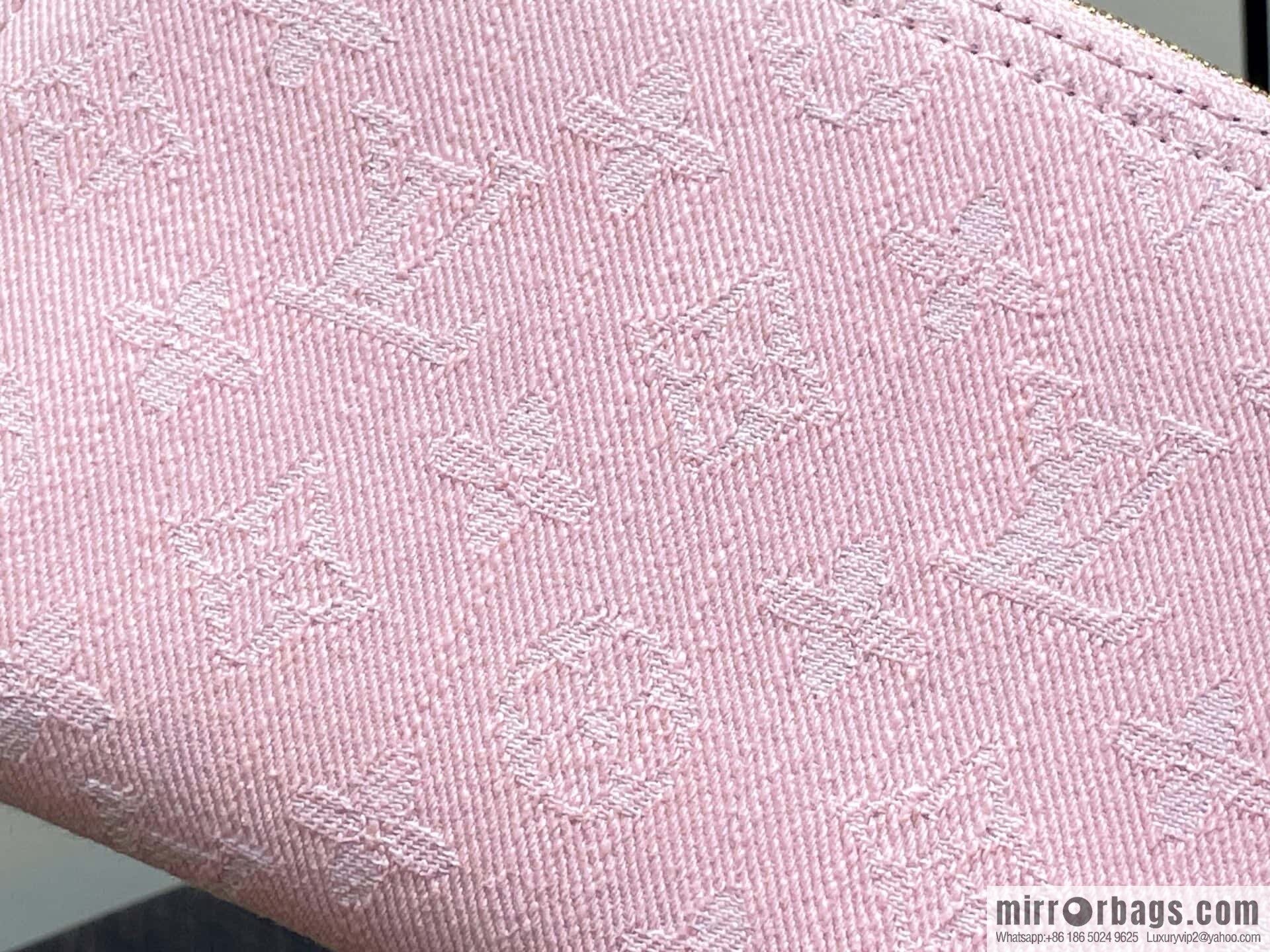 [Boutique‑grade] M13751 pink denim denim, variable code chip version cosmetic bag POCHETTE COSMÉTIQUE cosmetic bag