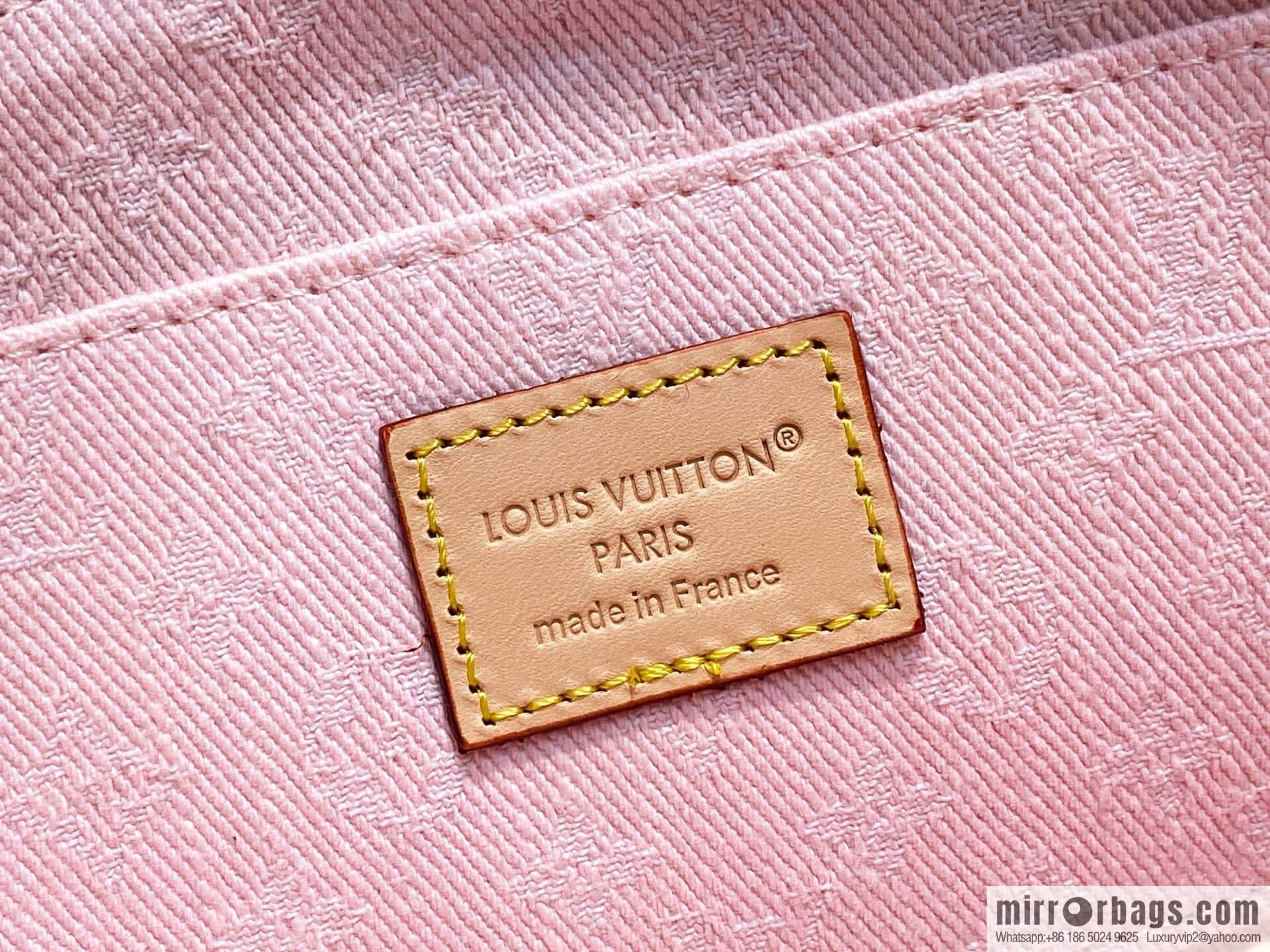 [Boutique‑grade] M13751 pink denim denim, variable code chip version cosmetic bag POCHETTE COSMÉTIQUE cosmetic bag