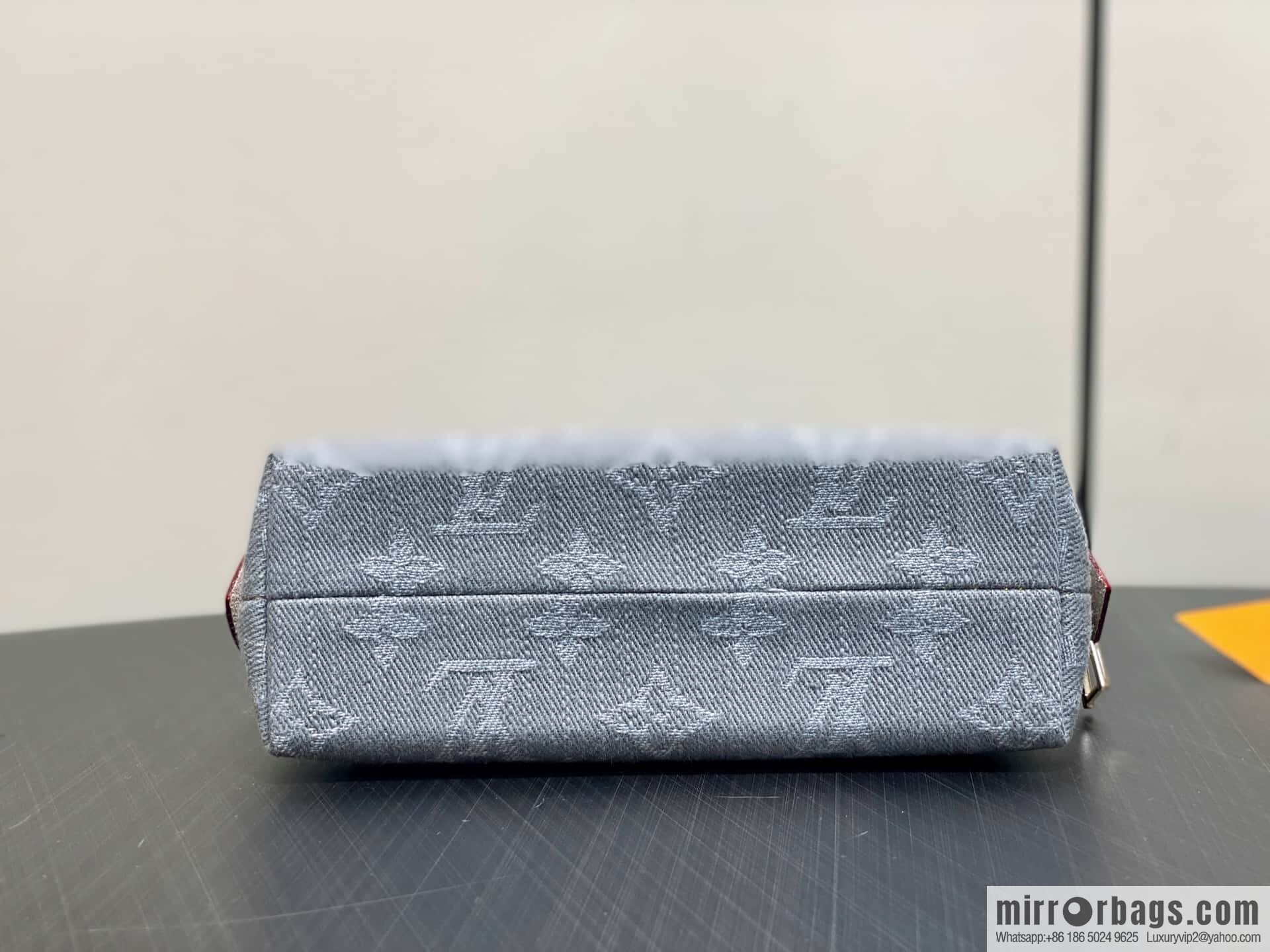[Boutique‑grade] M13751 gray denim denim, variable code chip version cosmetic bag POCHETTE COSMÉTIQUE cosmetic bag