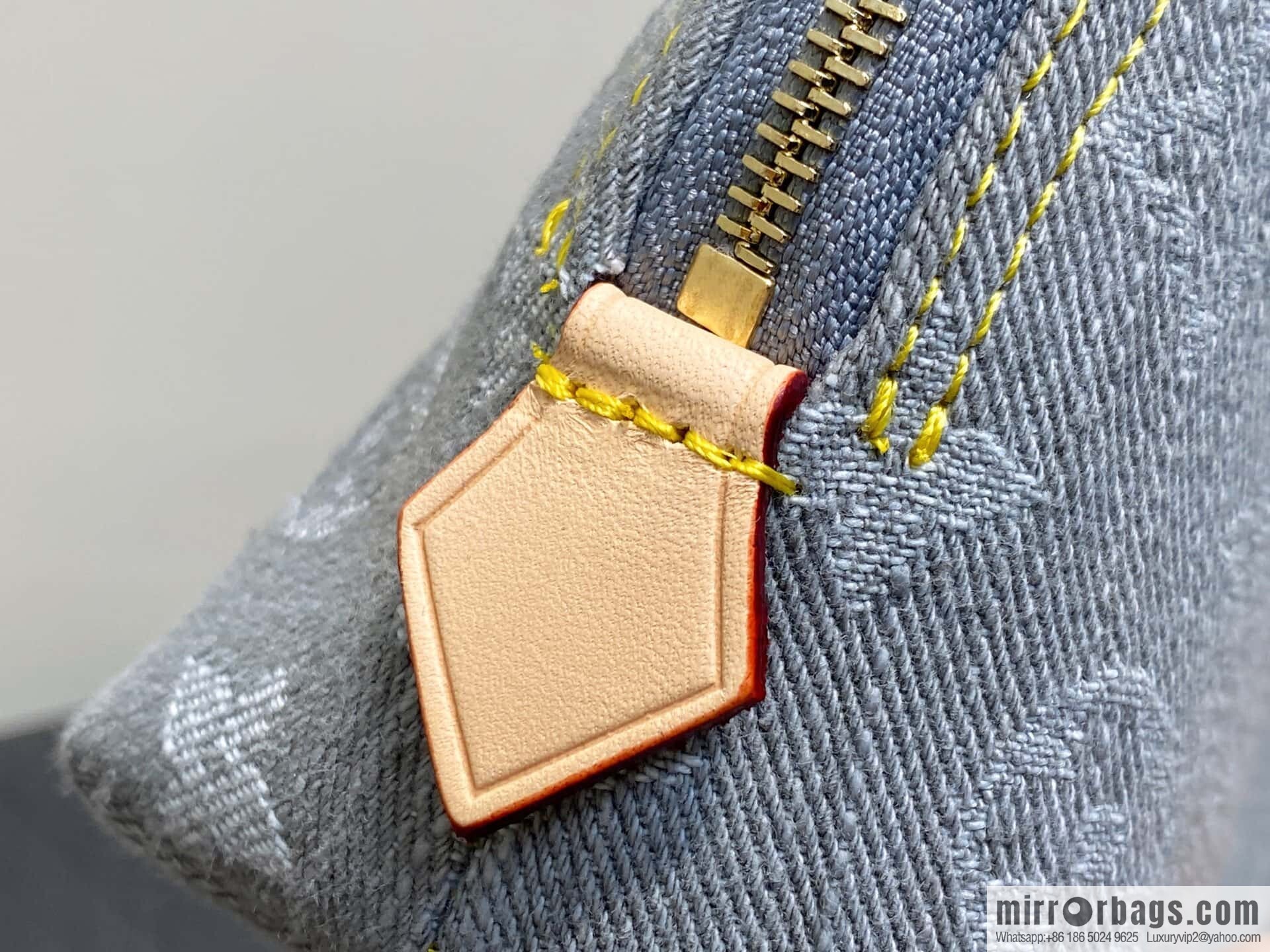 [Boutique‑grade] M13751 gray denim denim, variable code chip version cosmetic bag POCHETTE COSMÉTIQUE cosmetic bag