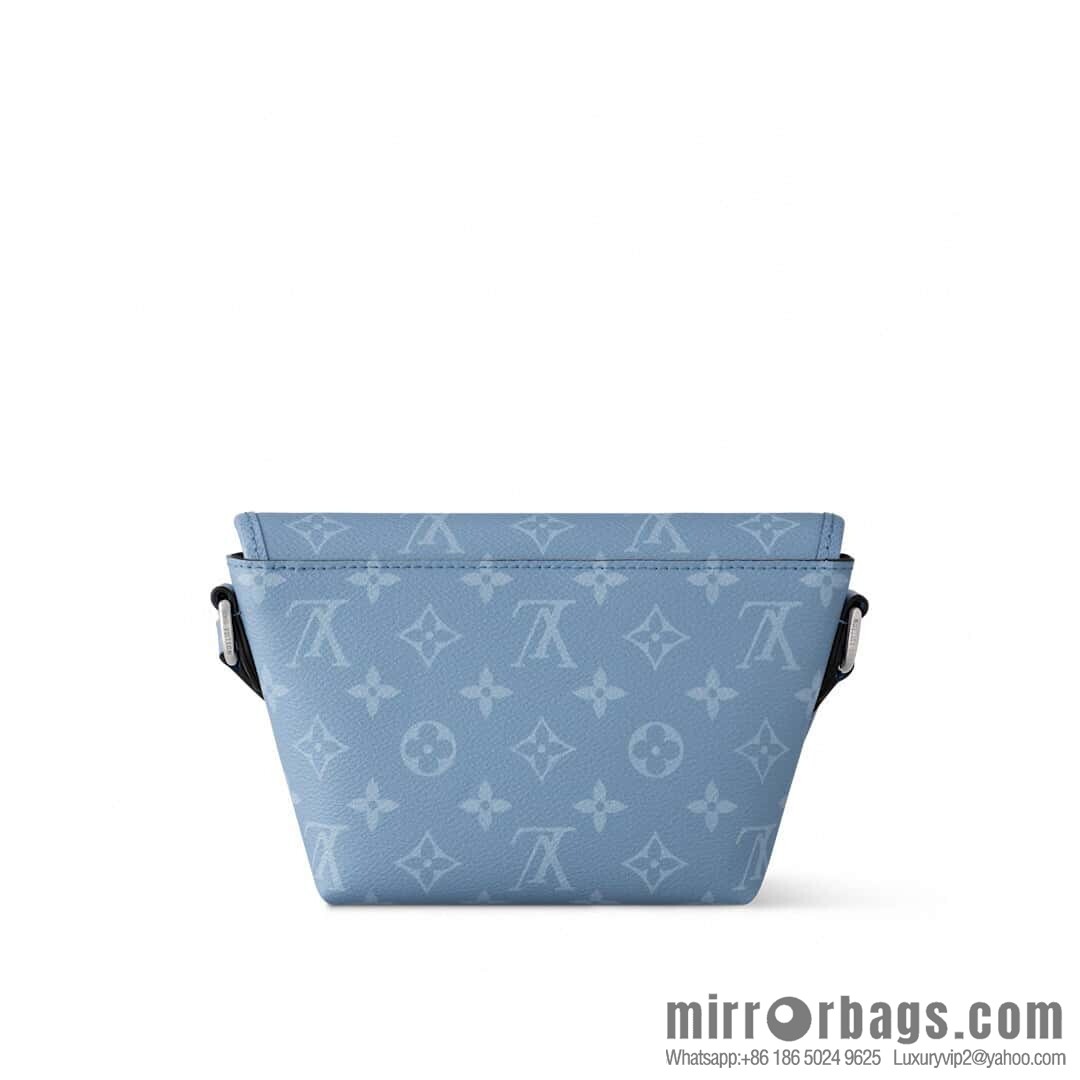[Boutique‑grade] M14116 light blue, men's bag messenger bag Pulse mini handbag