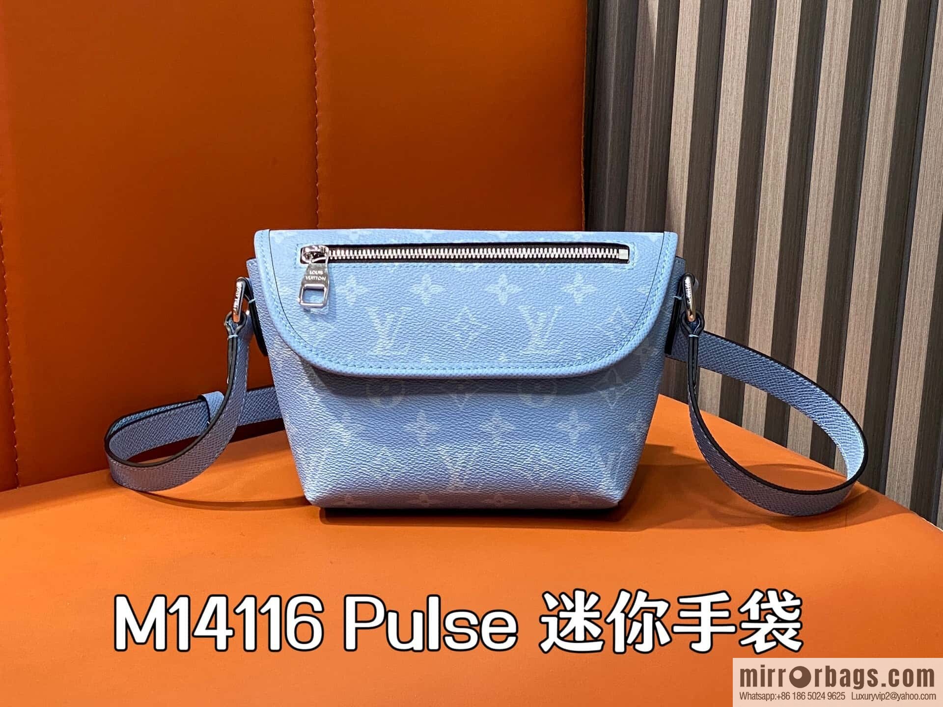 [Boutique‑grade] M14116 light blue, men's bag messenger bag Pulse mini handbag