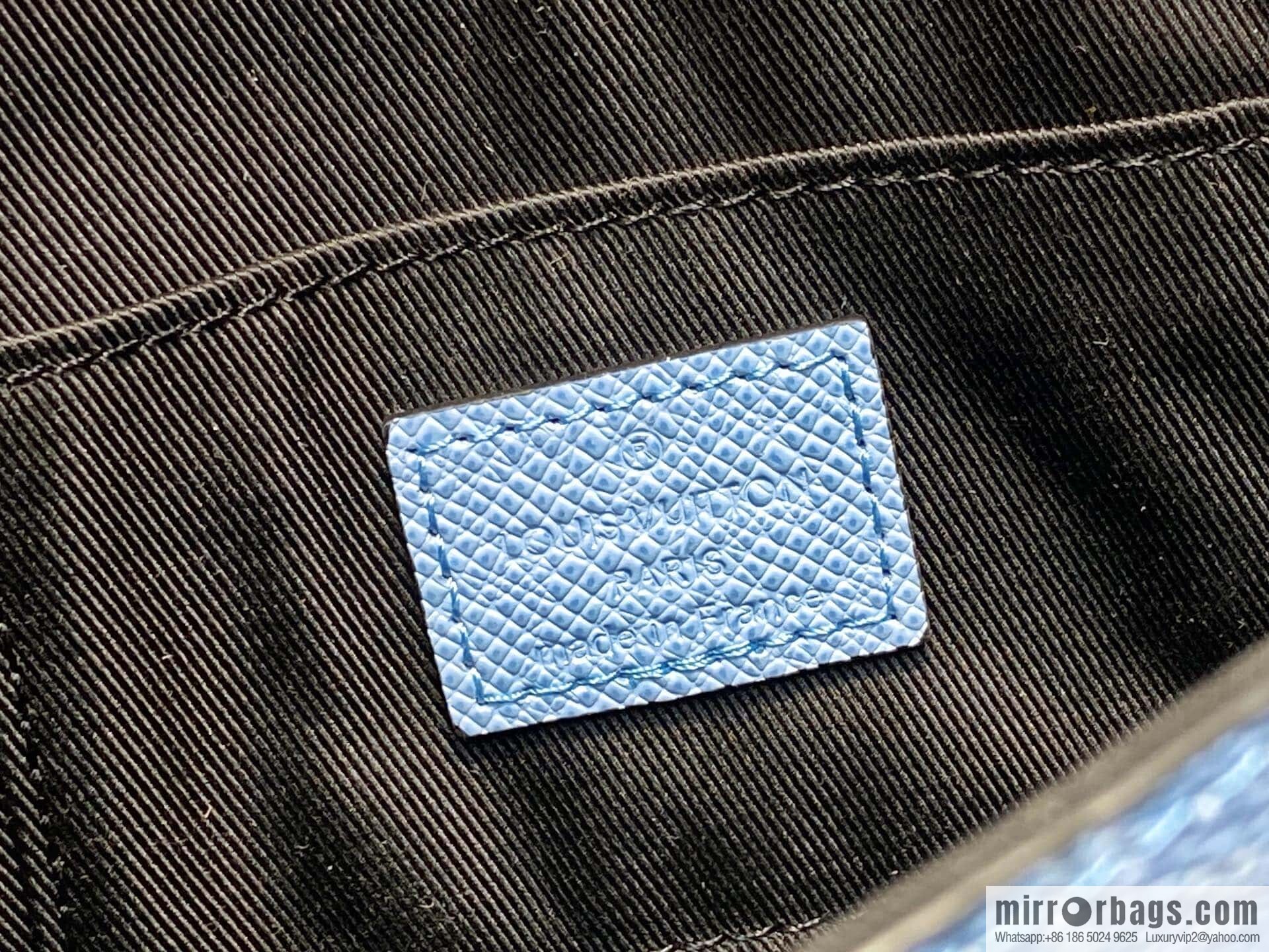[Boutique‑grade] M14116 light blue, men's bag messenger bag Pulse mini handbag