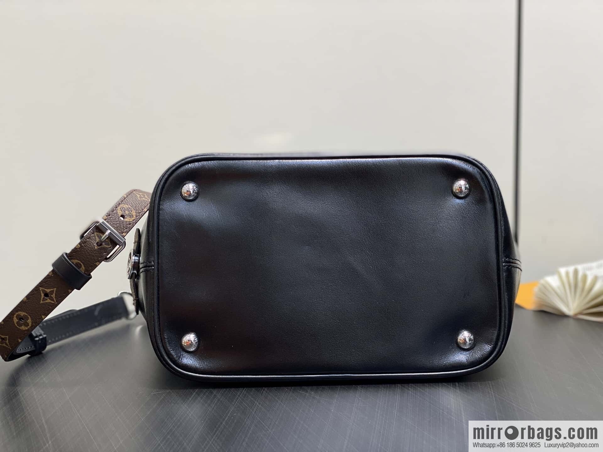 [Boutique‑grade] M14377 black, full leather bucket bag NO WAY VIBE handbag