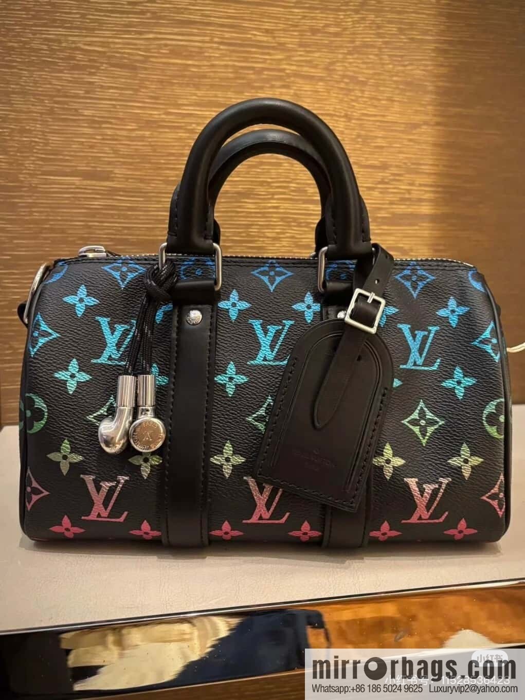 [Boutique‑grade] M13935 black gradual change men's bag pillow bag Keepall 25 handbag