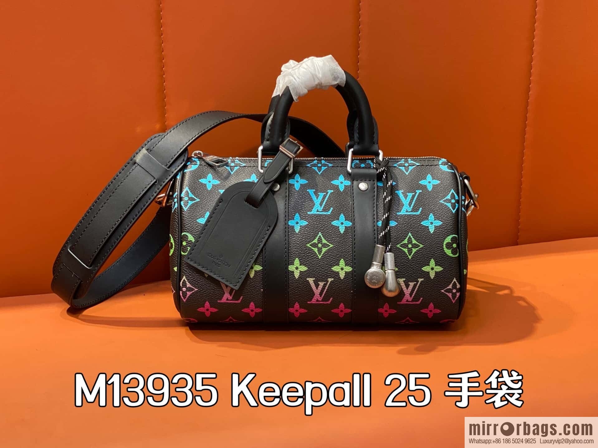 [Boutique‑grade] M13935 black gradual change men's bag pillow bag Keepall 25 handbag