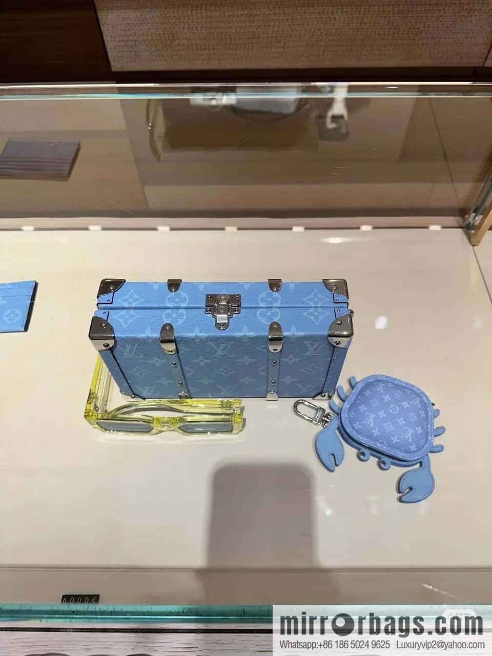 [Boutique‑grade] M13562 light blue flower, box bag, box WALLET TRUNK TAIGARAMA handbag