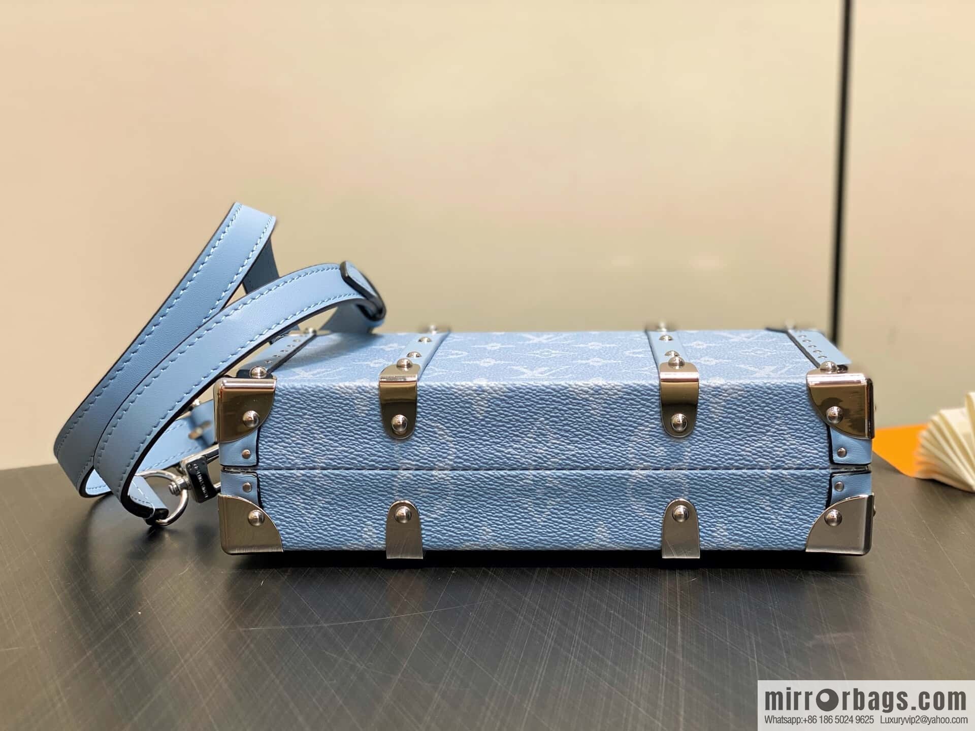[Boutique‑grade] M13562 light blue flower, box bag, box WALLET TRUNK TAIGARAMA handbag