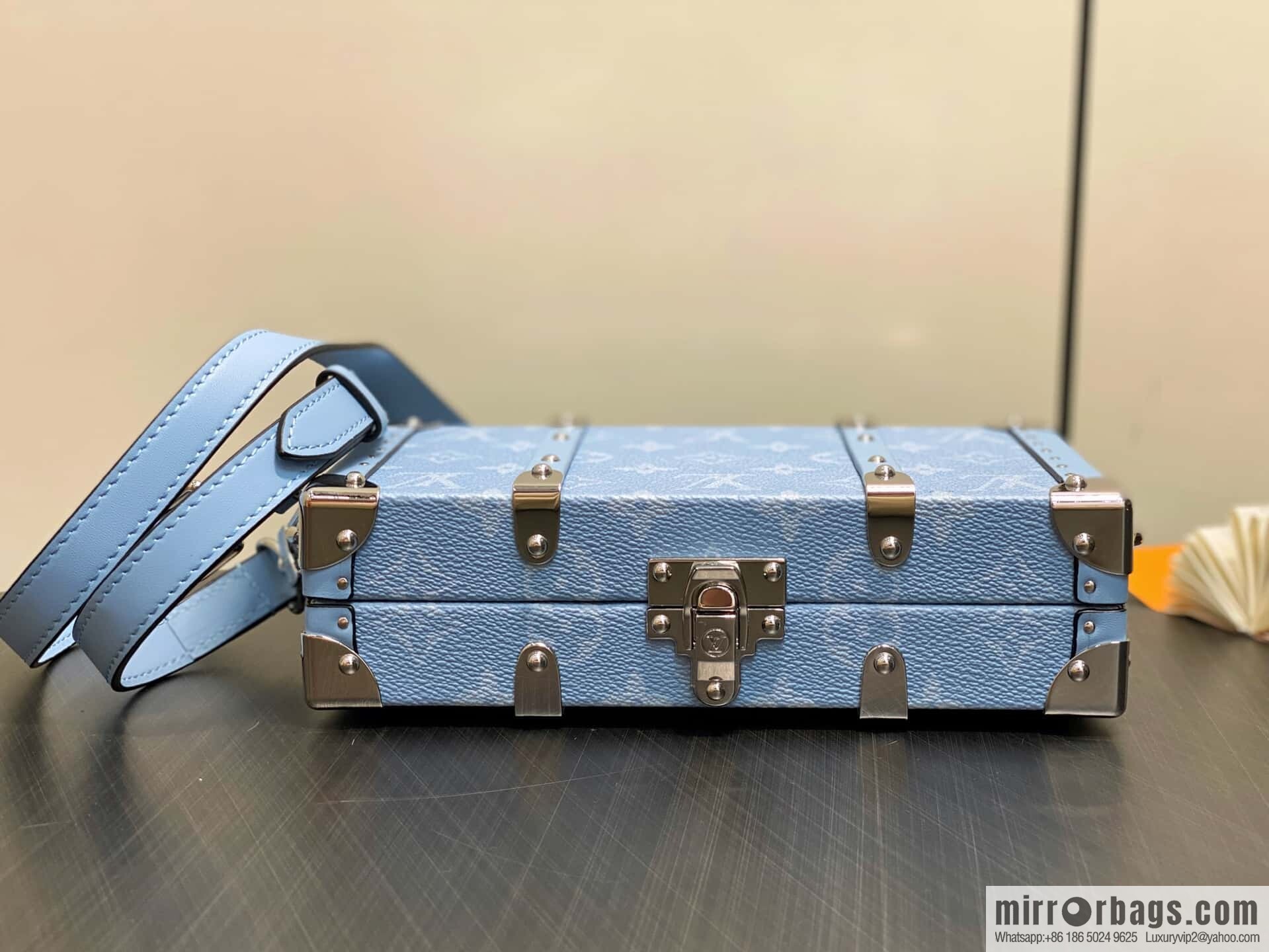 [Boutique‑grade] M13562 light blue flower, box bag, box WALLET TRUNK TAIGARAMA handbag