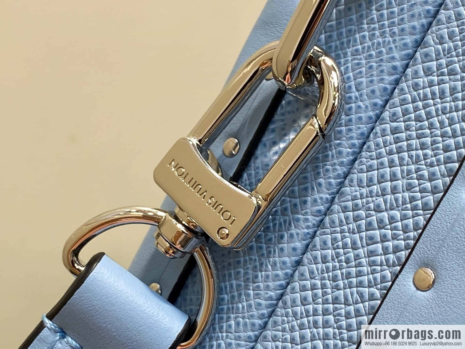 [Boutique‑grade] M13562 light blue flower, box bag, box WALLET TRUNK TAIGARAMA handbag