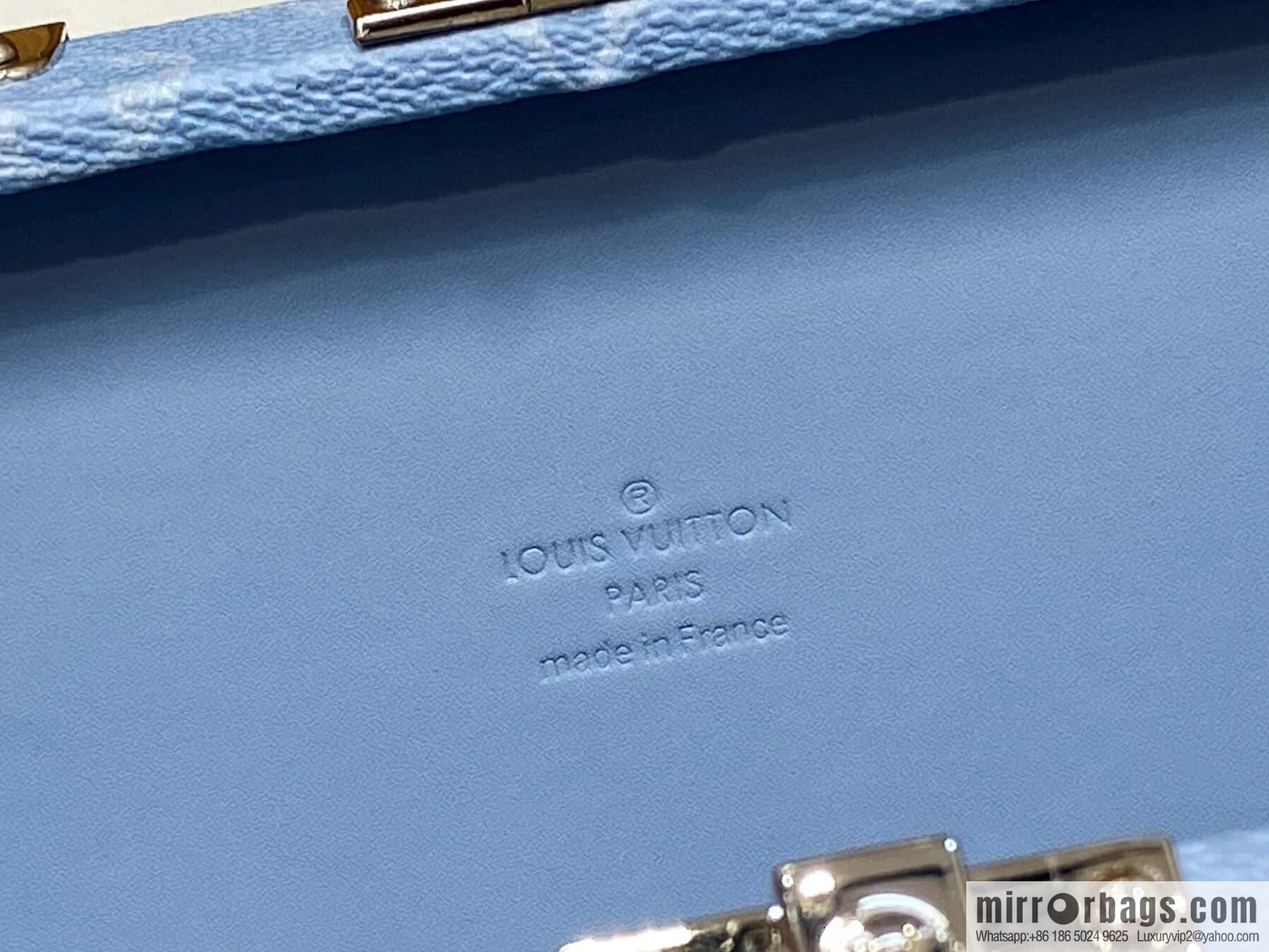 [Boutique‑grade] M13562 light blue flower, box bag, box WALLET TRUNK TAIGARAMA handbag