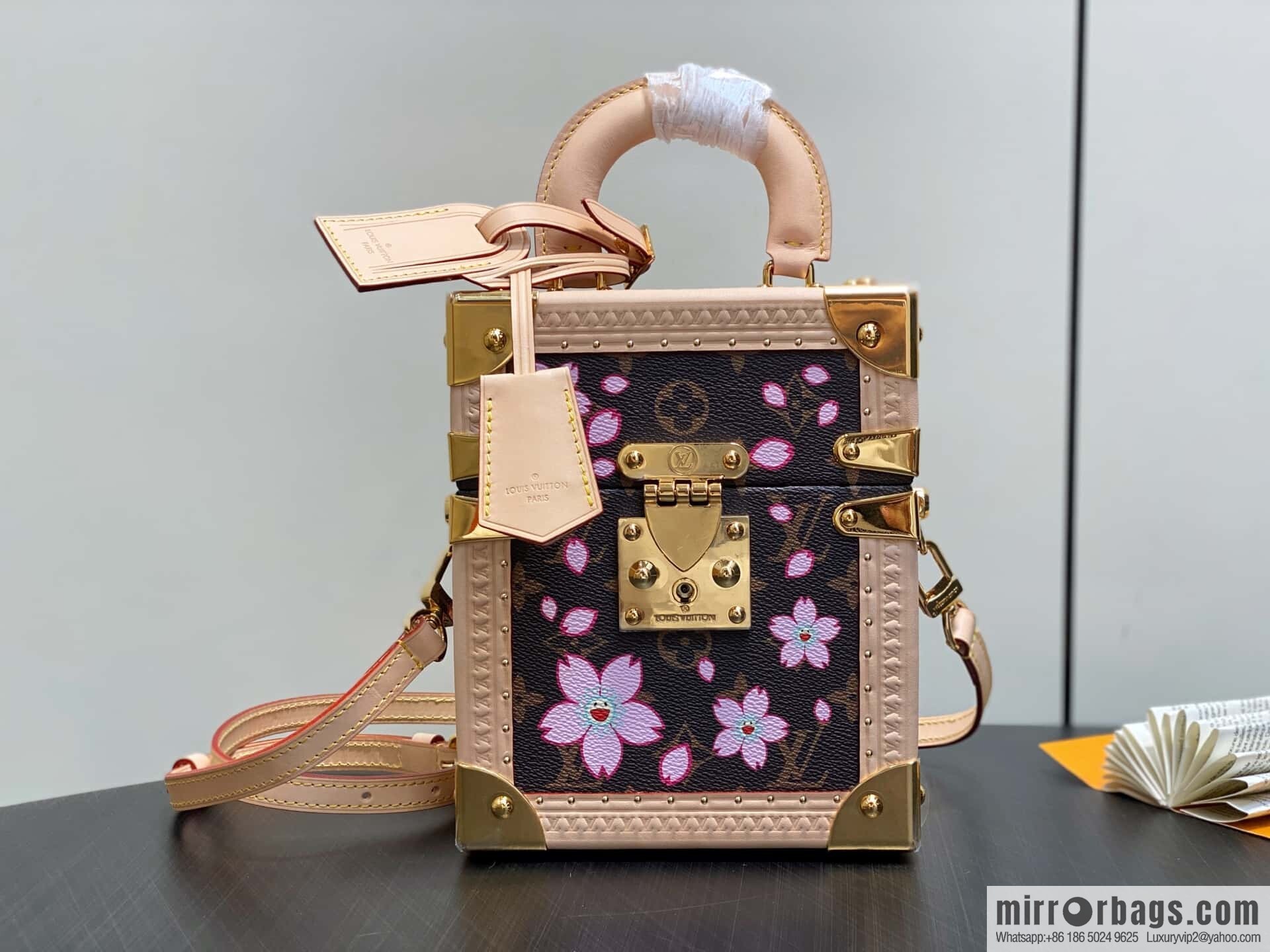 [Boutique‑grade] M13562 light blue flower, box bag, box WALLET TRUNK TAIGARAMA handbag