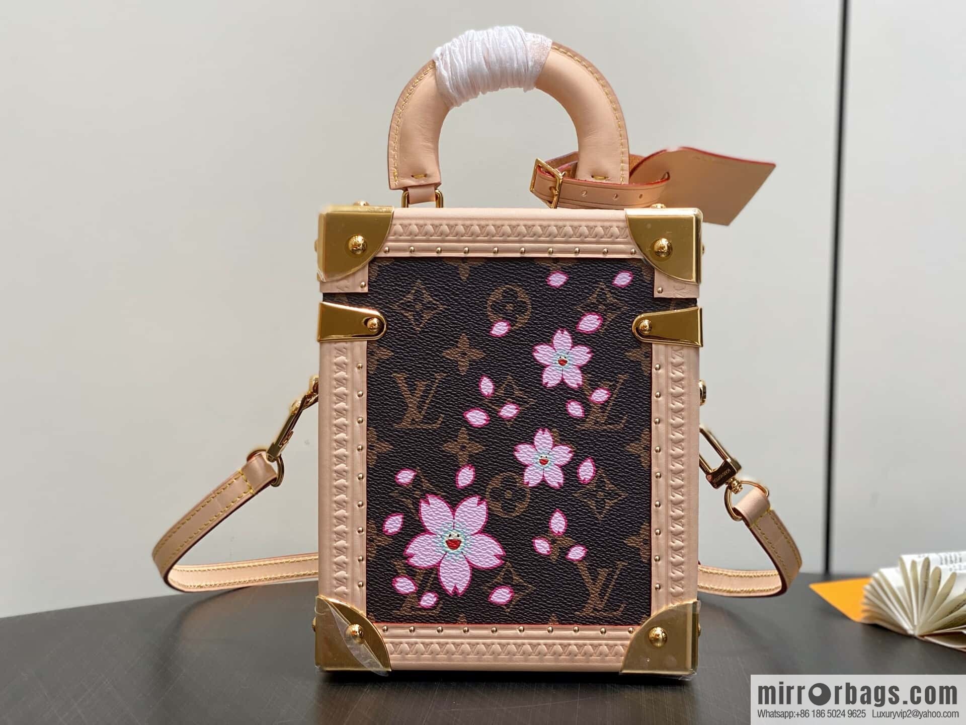 [Boutique‑grade] M13562 light blue flower, box bag, box WALLET TRUNK TAIGARAMA handbag