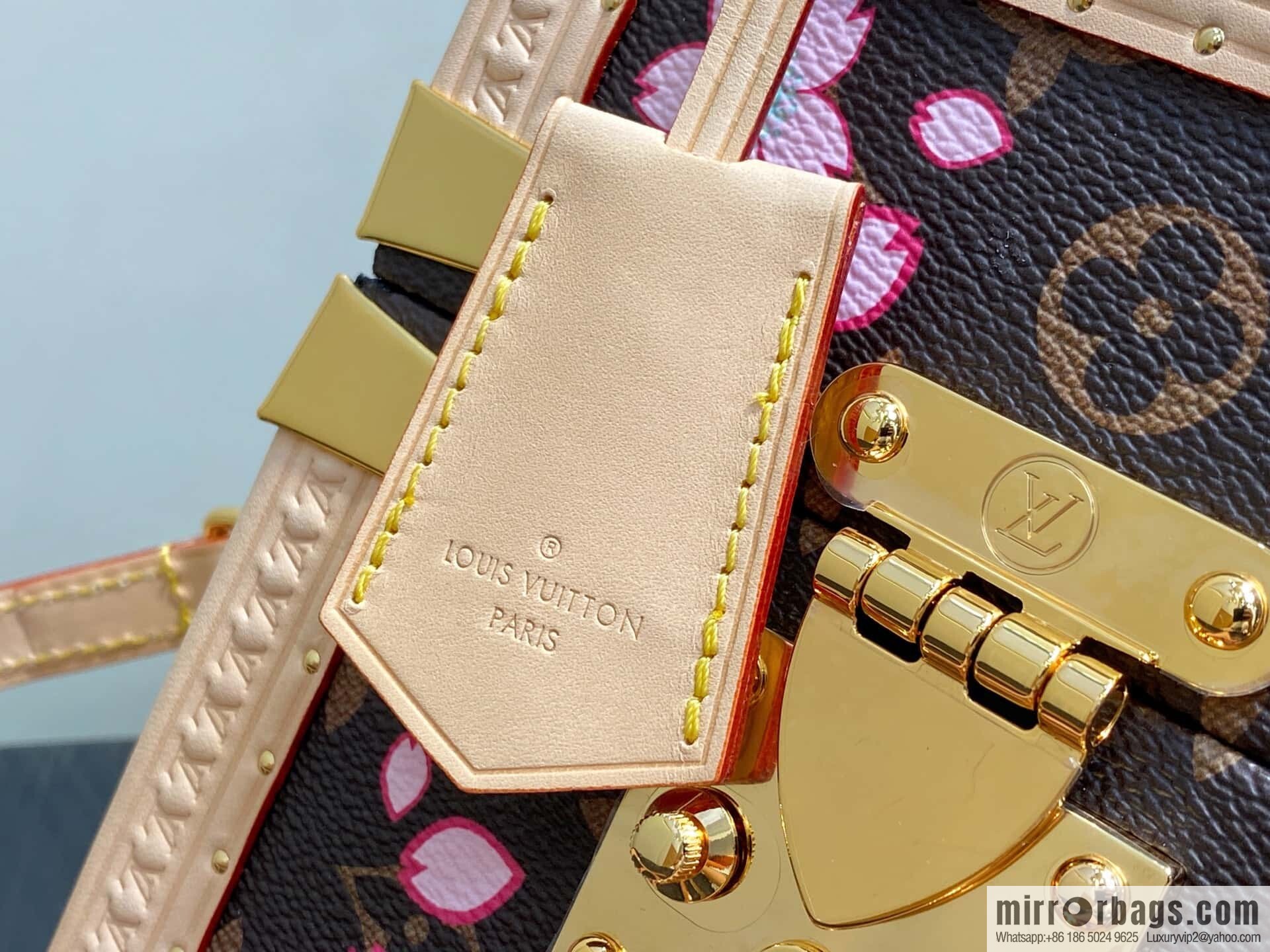 [Boutique‑grade] M13562 light blue flower, box bag, box WALLET TRUNK TAIGARAMA handbag