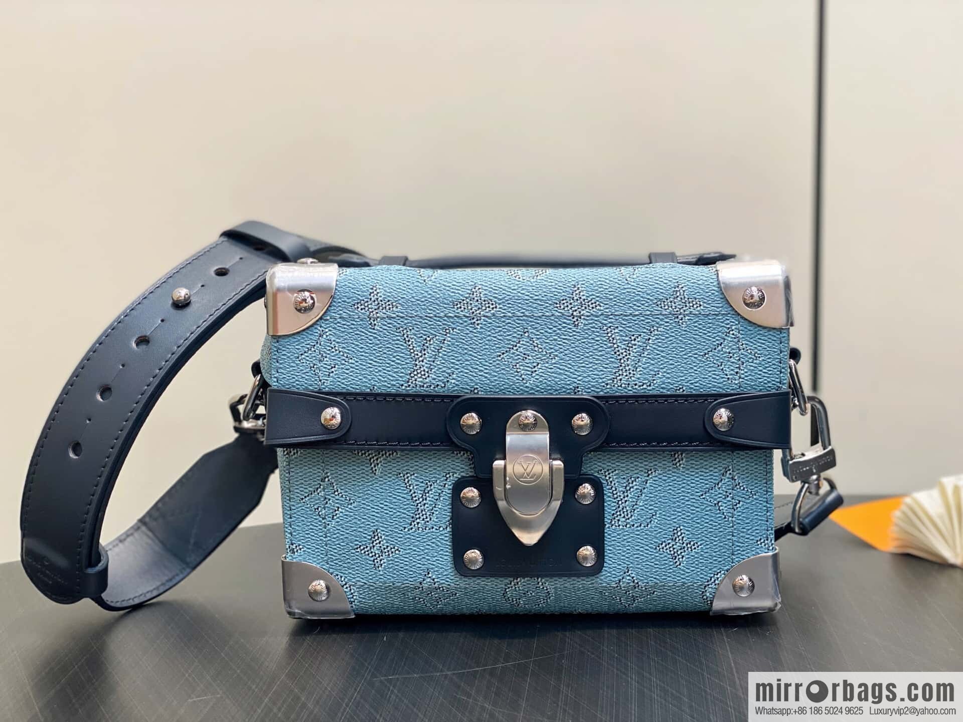 [Boutique‑grade] M15035 blue, men's bag, box bag, Soul Trunk handbag.