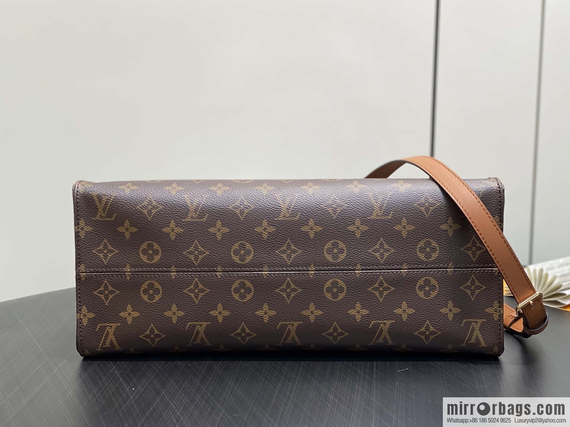 [Boutique‑grade] M14235 presbyopia, square bag, mommy bag ONTHEGO ORGANIZER handbag