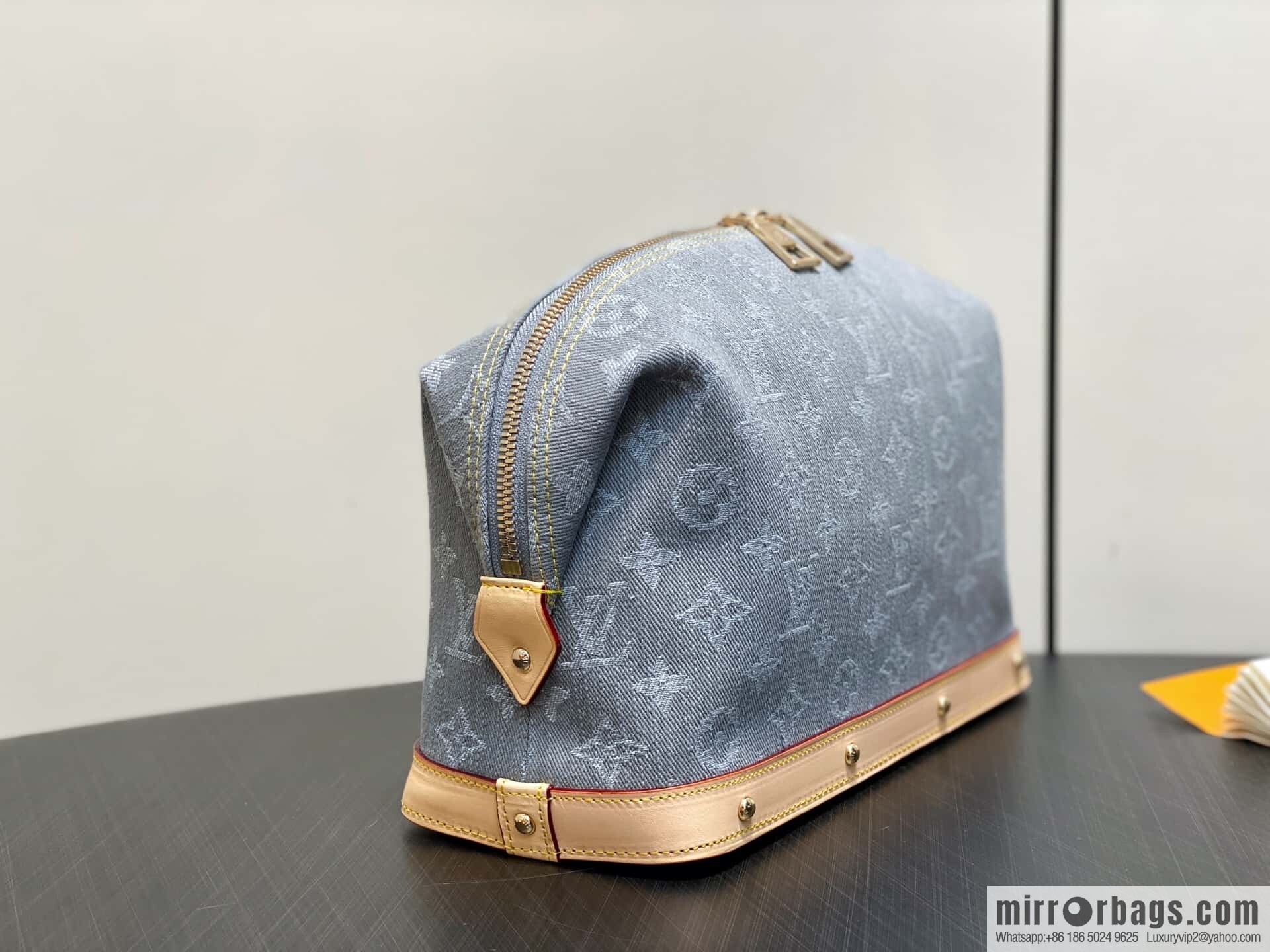 [Boutique‑grade] M13750 gray, denim cosmetic bag POCHETTE COSMÉTIQUE large cosmetic bag