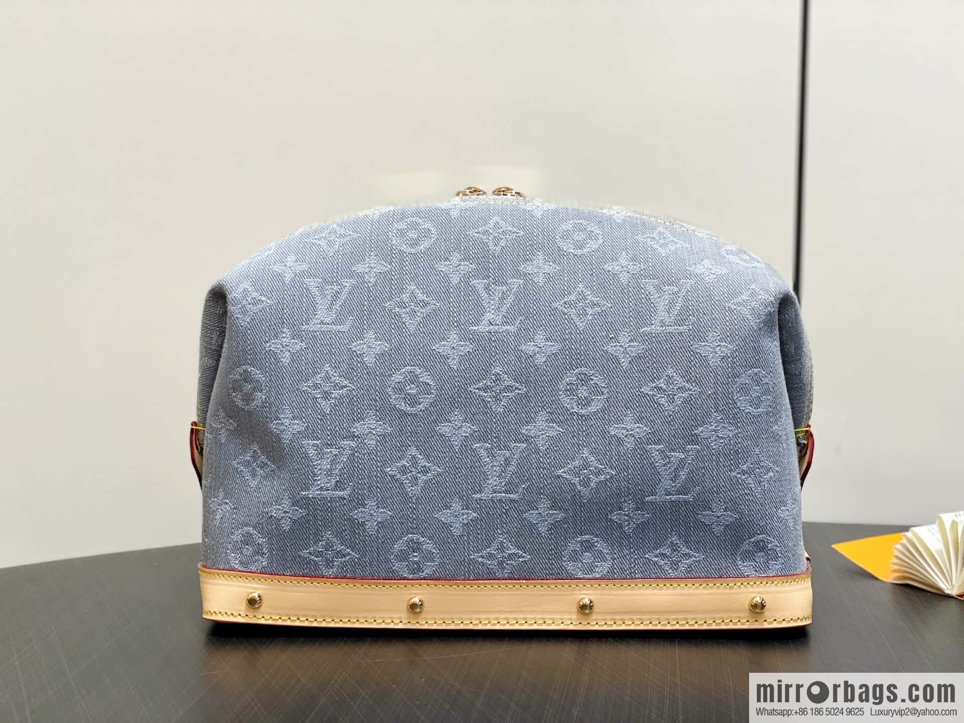 [Boutique‑grade] M13750 gray, denim cosmetic bag POCHETTE COSMÉTIQUE large cosmetic bag
