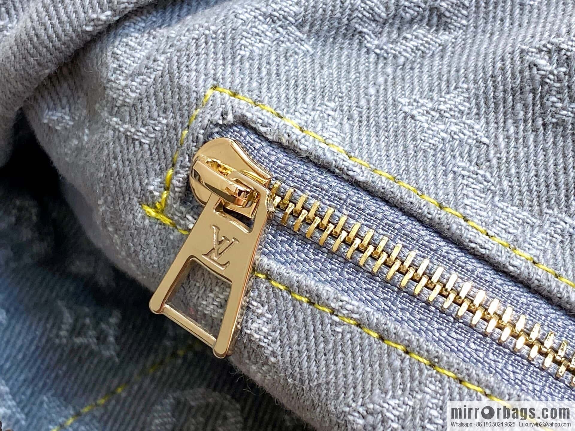 [Boutique‑grade] M13750 gray, denim cosmetic bag POCHETTE COSMÉTIQUE large cosmetic bag