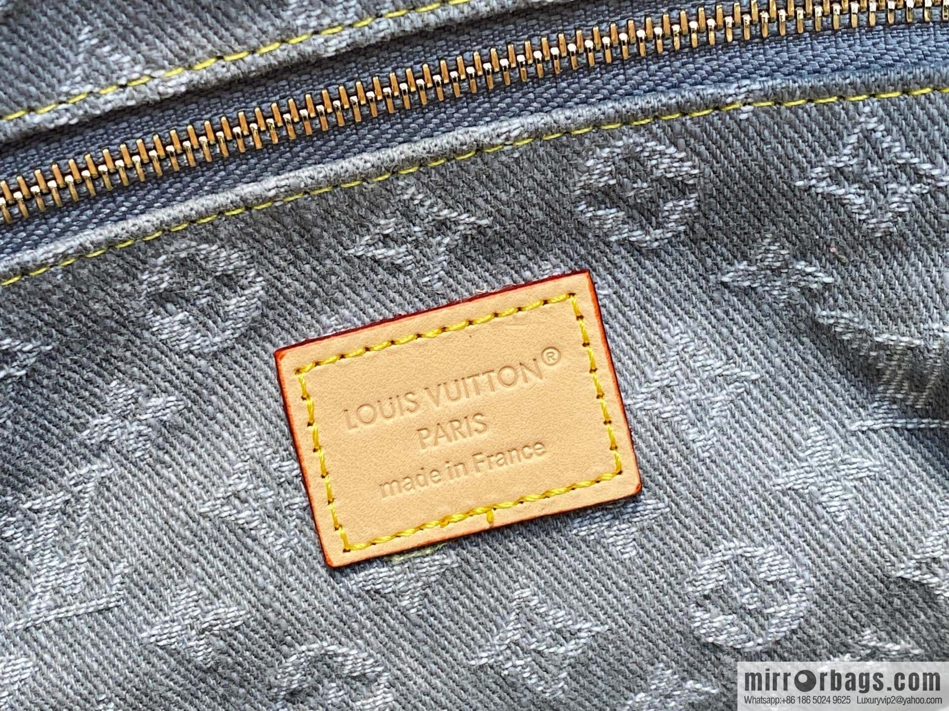 [Boutique‑grade] M13750 gray, denim cosmetic bag POCHETTE COSMÉTIQUE large cosmetic bag