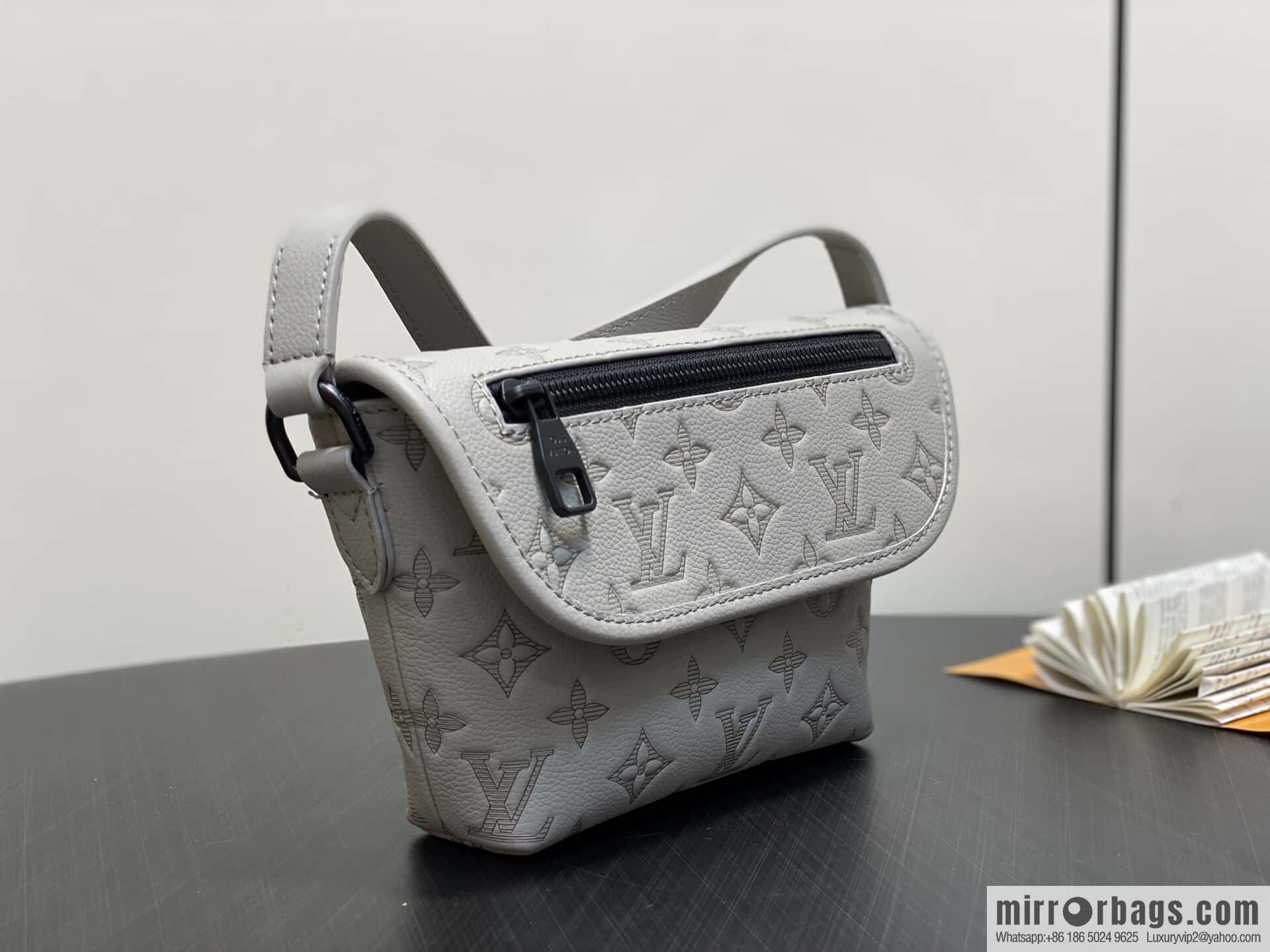 [Boutique‑grade] M14794 gray, full leather embossed men's bag messenger bag Pulse mini handbag
