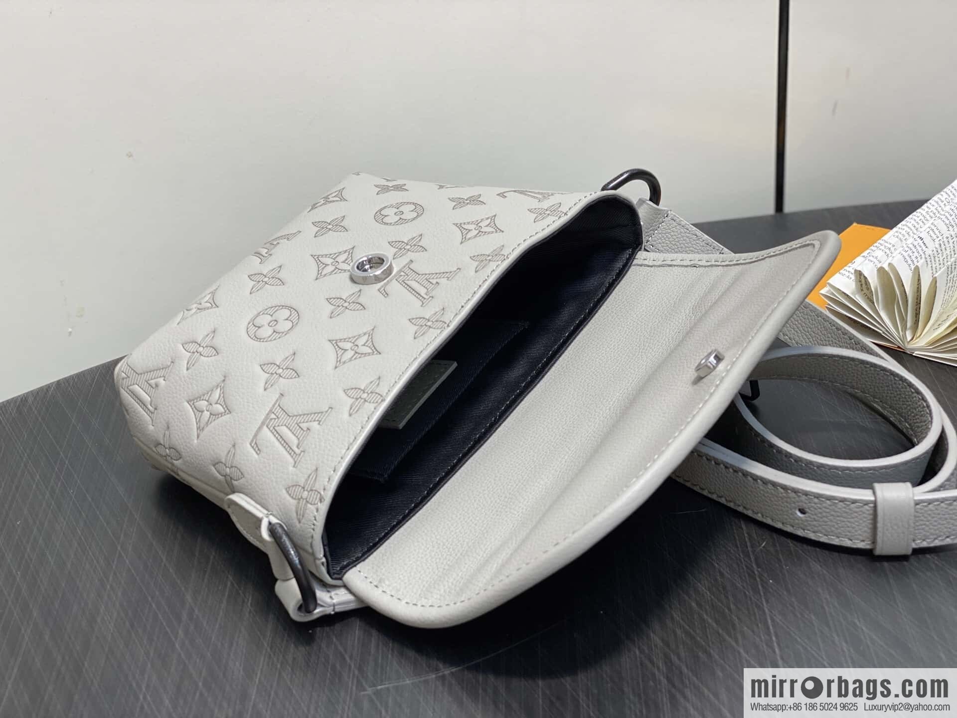 [Boutique‑grade] M14794 gray, full leather embossed men's bag messenger bag Pulse mini handbag