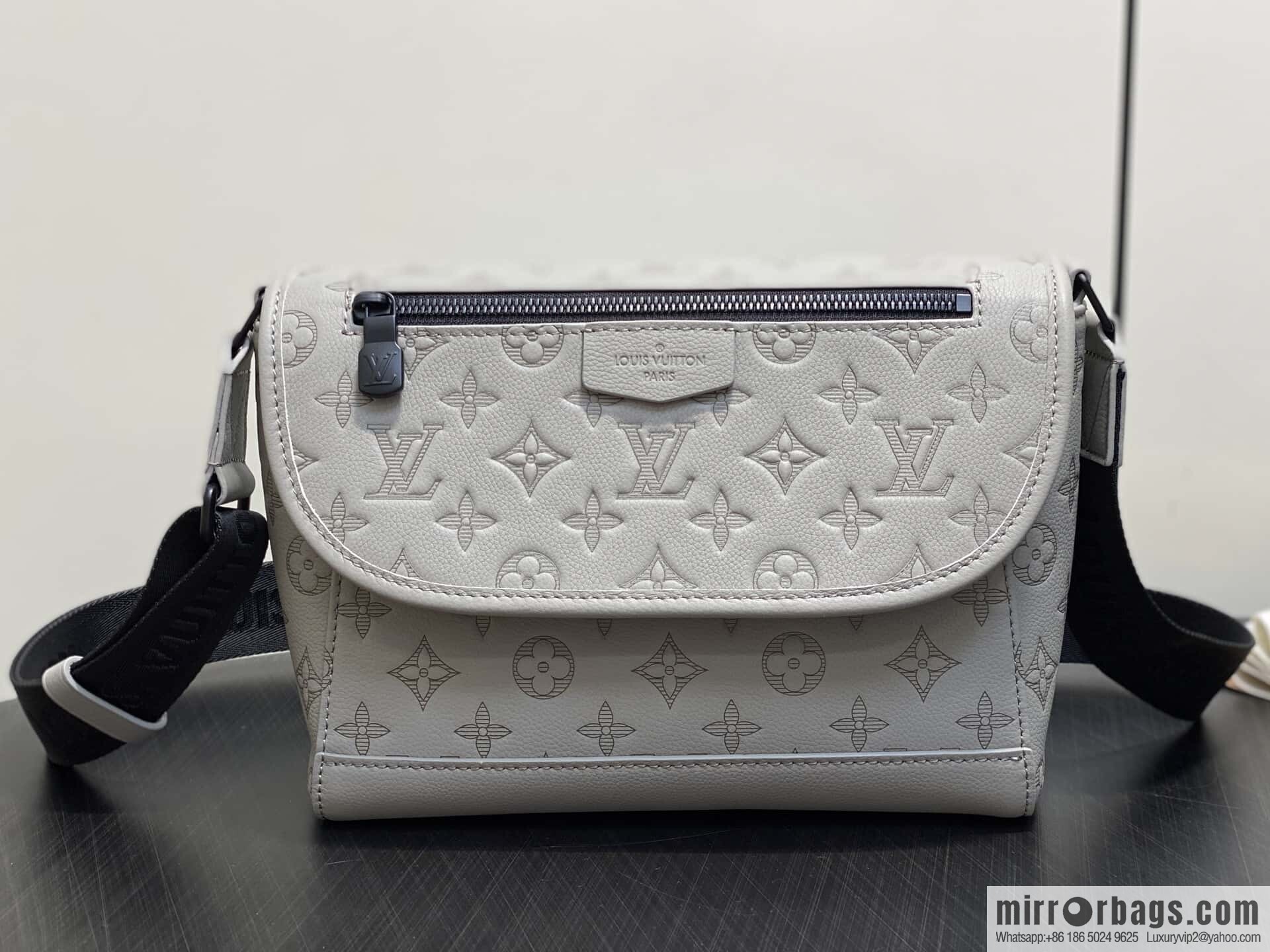 [Boutique‑grade] M14912 gray, full leather embossed men's bag messenger bag Pulse messenger bag