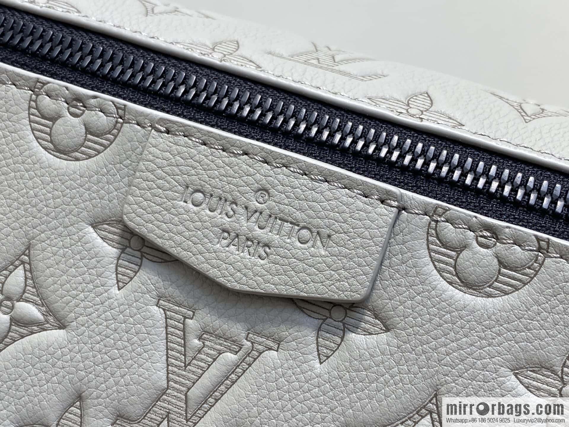 [Boutique‑grade] M14912 gray, full leather embossed men's bag messenger bag Pulse messenger bag