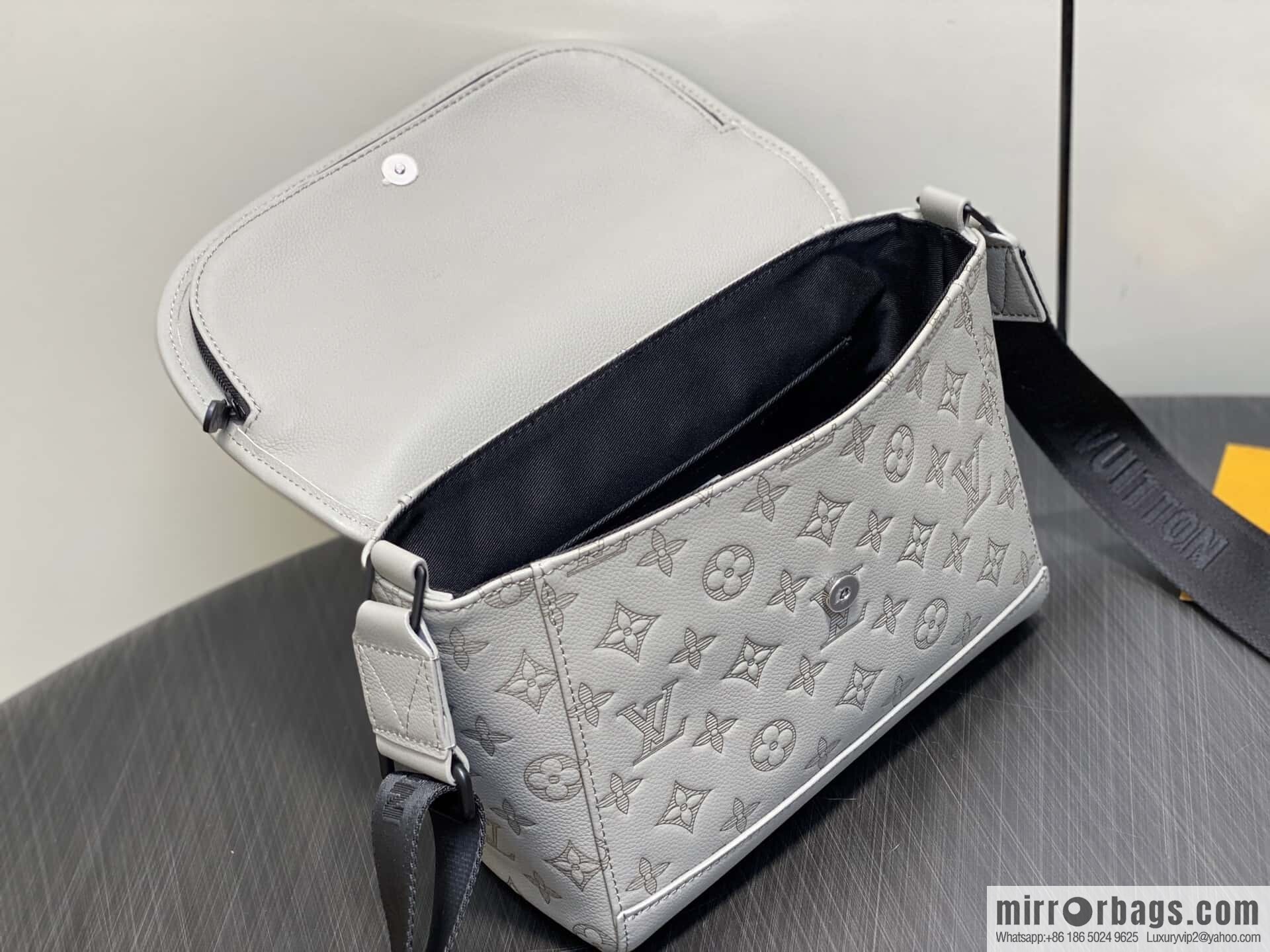 [Boutique‑grade] M14912 gray, full leather embossed men's bag messenger bag Pulse messenger bag