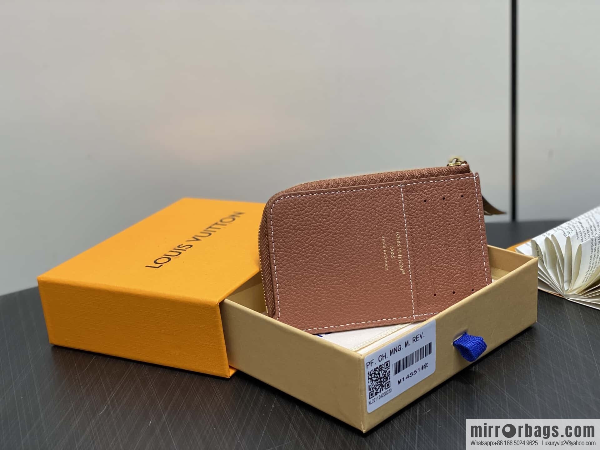 [Boutique‑grade] M14551 brown, full leather card bag change bag, new LOW KEY zipper card clip M14550 black