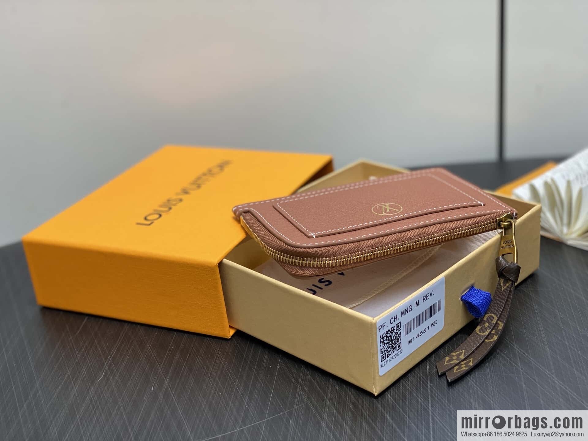[Boutique‑grade] M14551 brown, full leather card bag change bag, new LOW KEY zipper card clip M14550 black