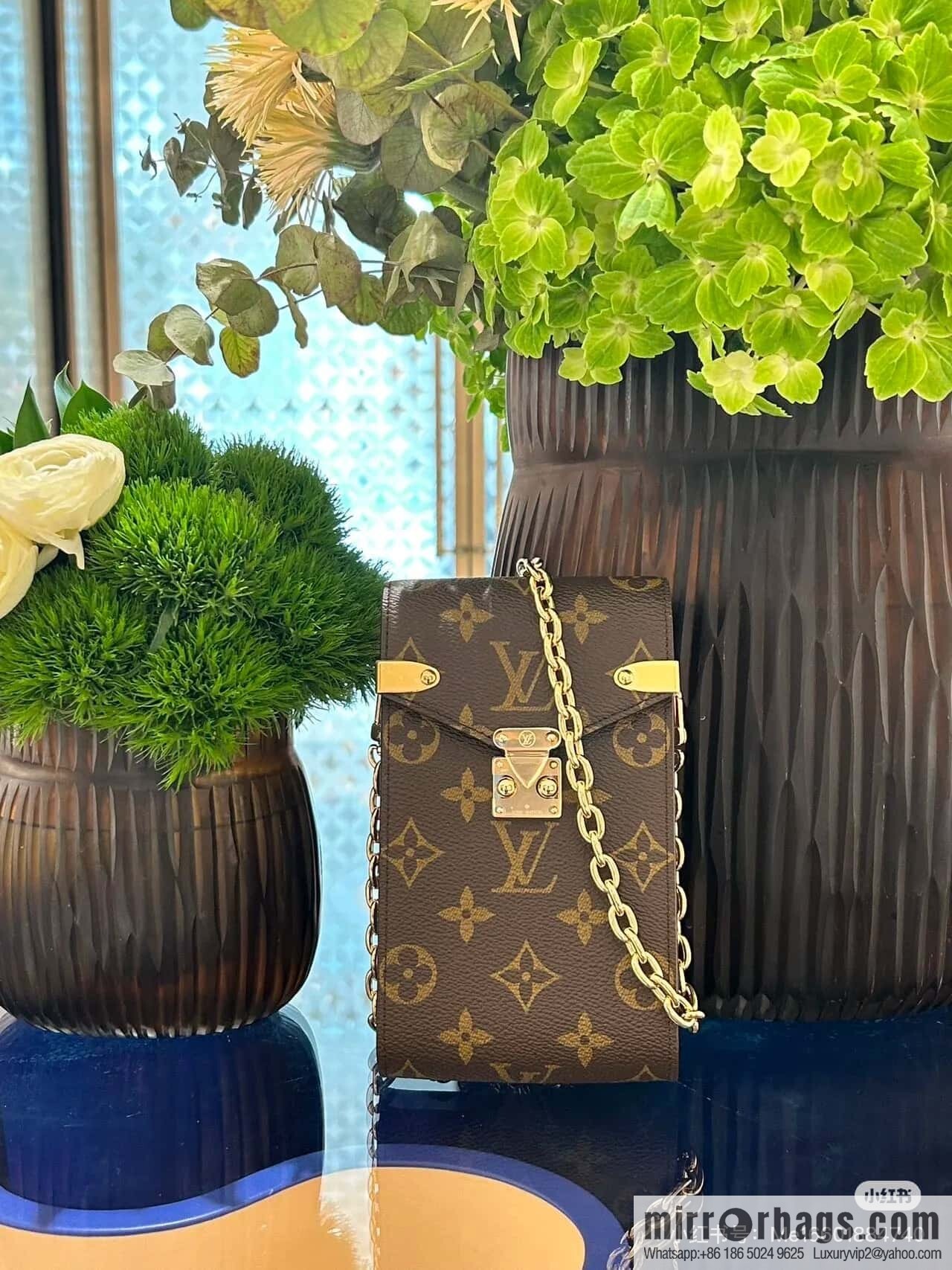 [Boutique‑grade] M13572 presbyopia, mobile phone bag chain bag, the new MÉTIS mobile phone bag of the season