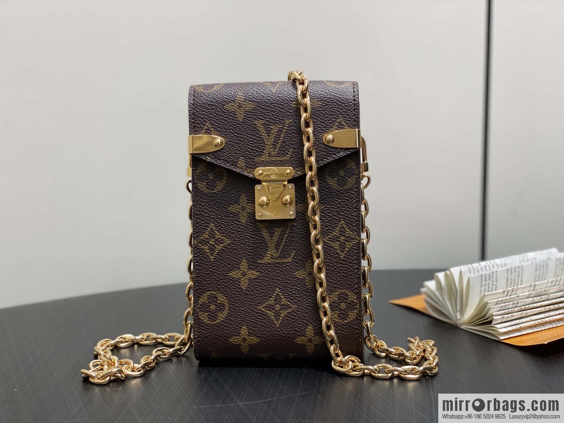 [Boutique‑grade] M13572 presbyopia, mobile phone bag chain bag, the new MÉTIS mobile phone bag of the season